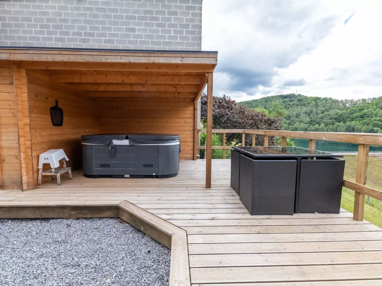 Duplex Ferme Simon 4p mit Jacuzzi und Sauna-Buiten