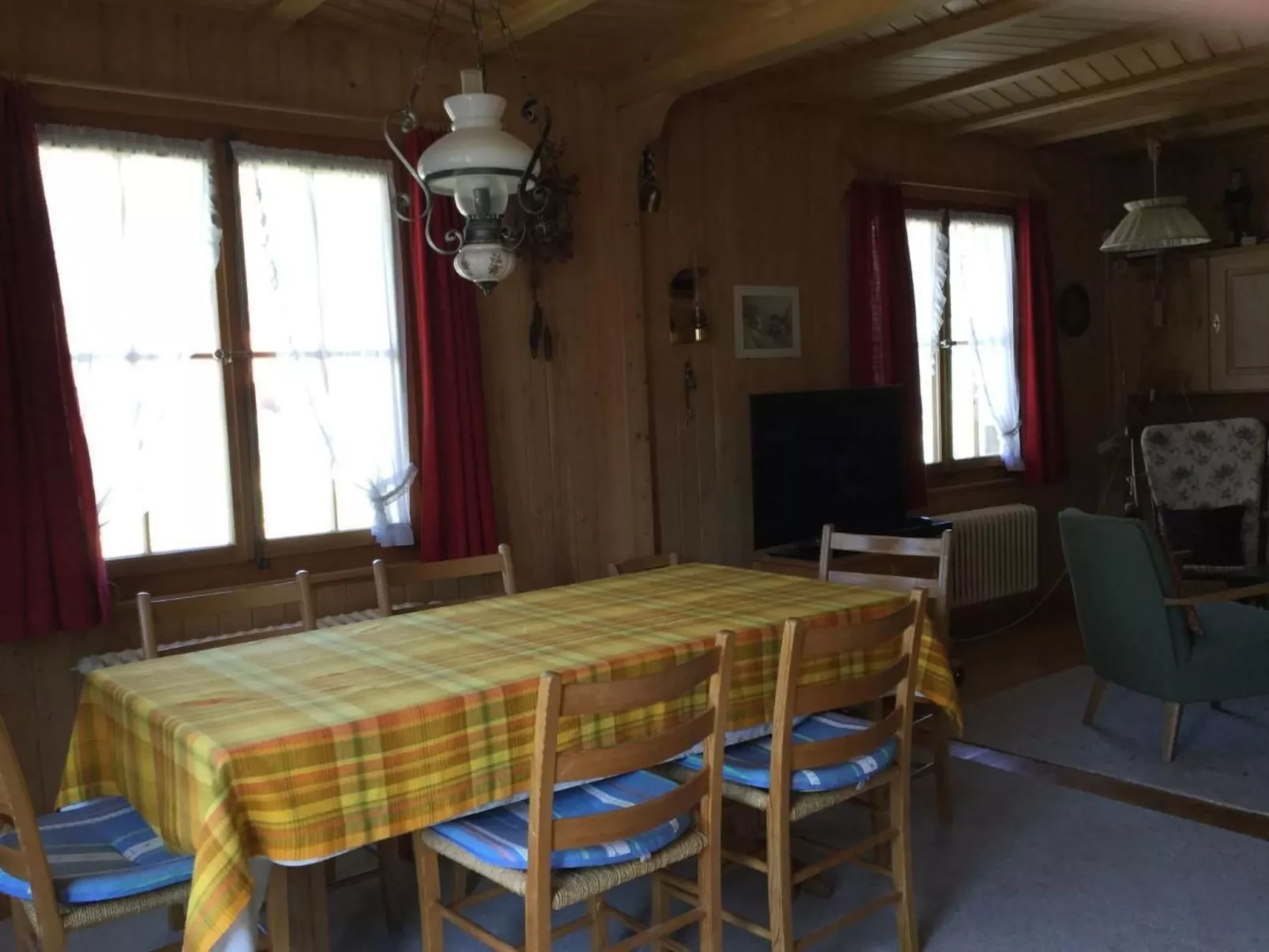 Chalet mit grossem Umschwung