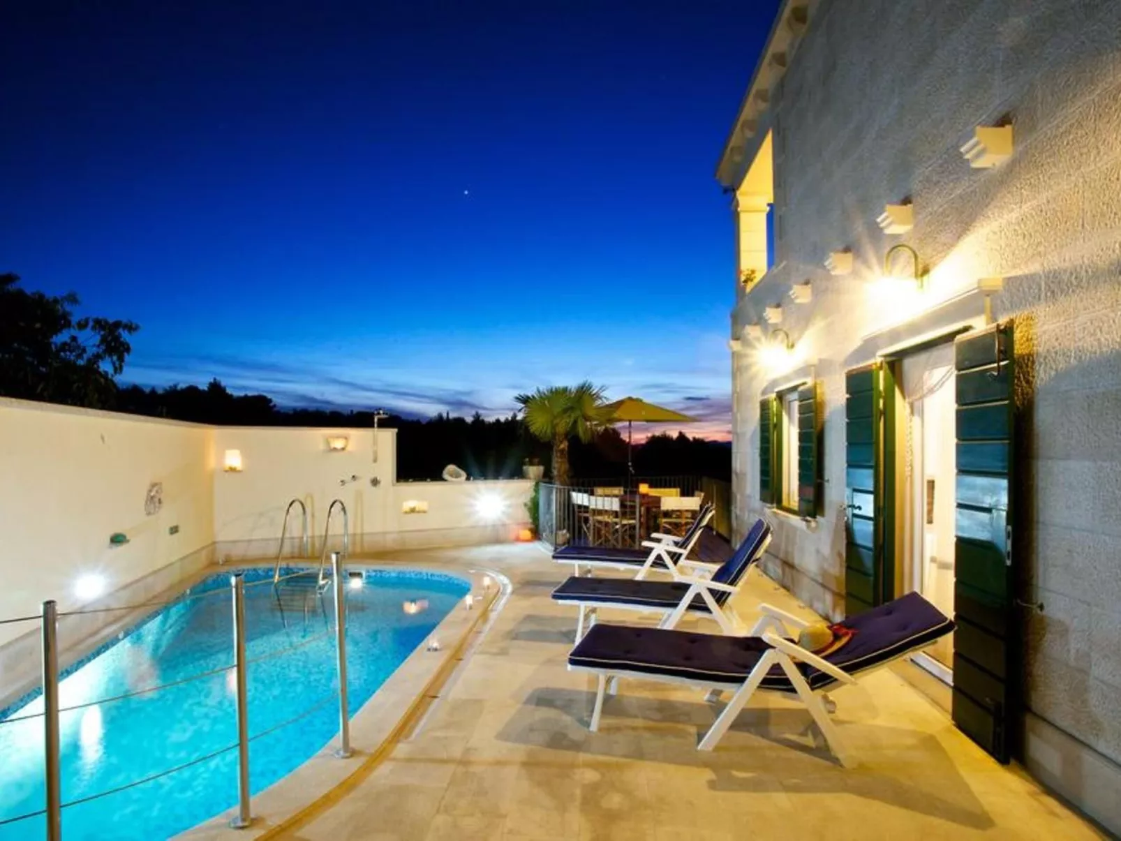  Angelina mit Pool & Sauna-Buiten