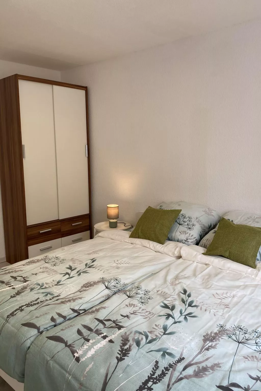 Grüne Oase neben Duisburg Hbf