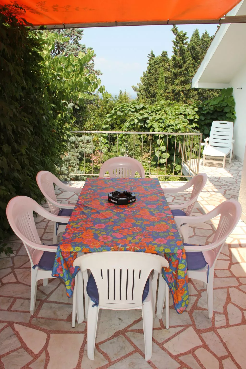 Appartement in Malinska mit Großer Terrasse