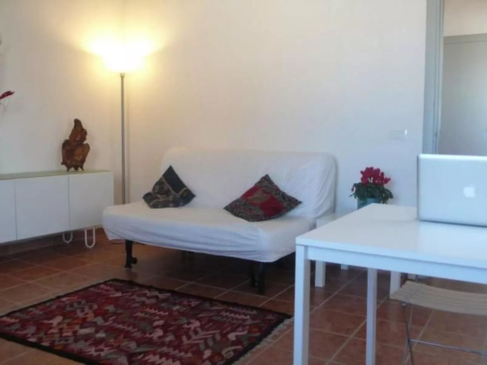 'Elvira Basilico' mit Terrasse-Binnen