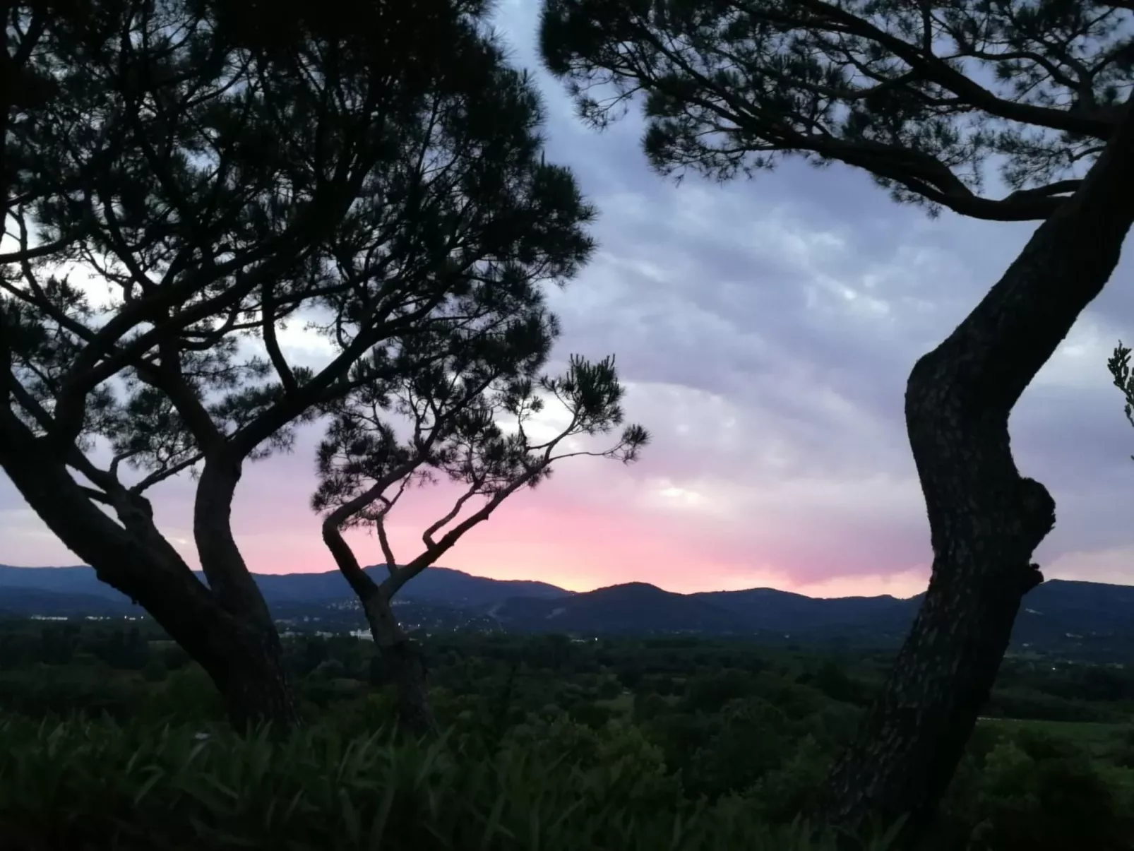 Anlage mit Tennisplatz und 3 Gemeinschaftspools