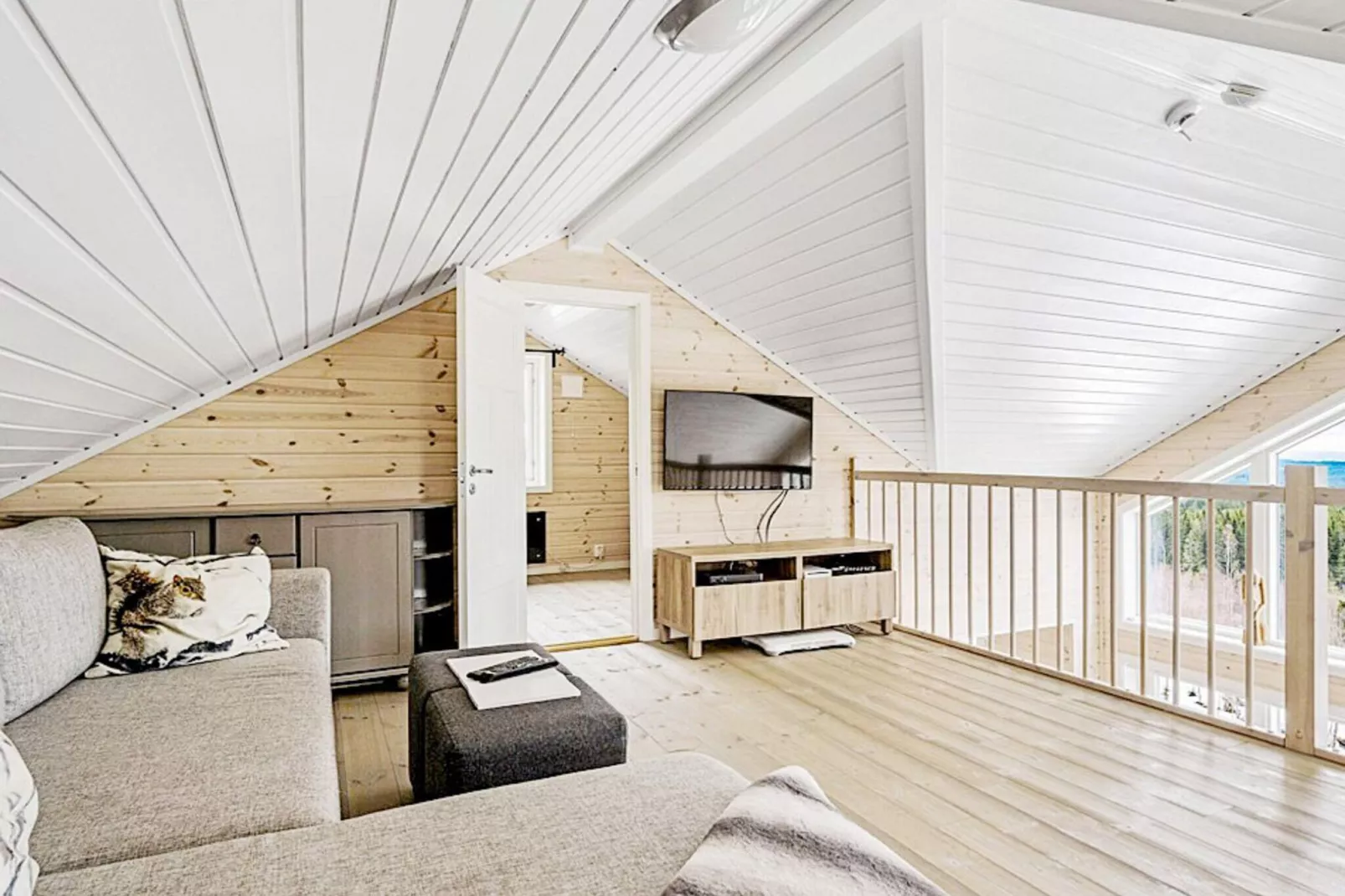 4 sterren vakantie huis in Fall-By Traum-Binnen