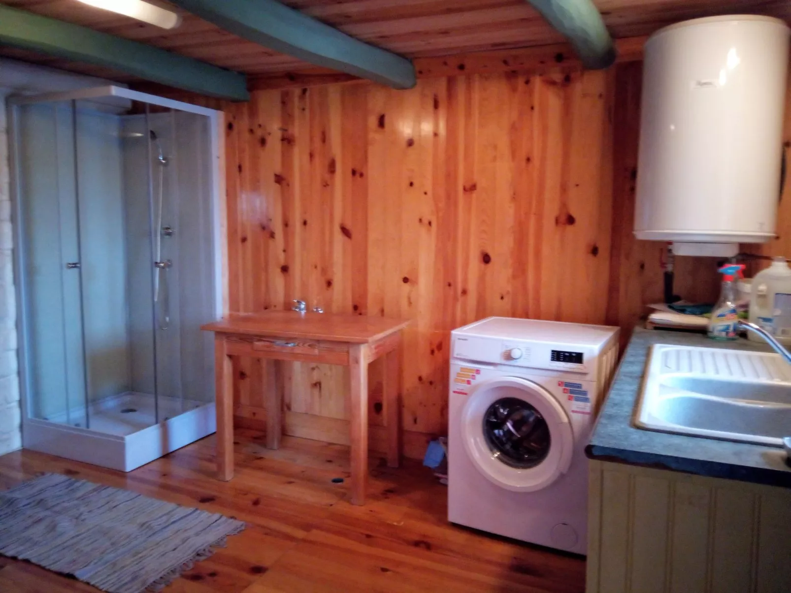 In Celles-En-Bassigny  umzäunter Garten-Binnen