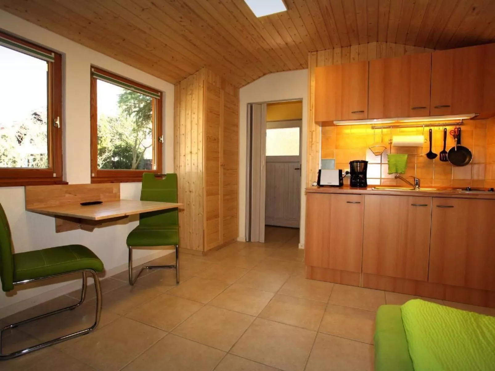 In Biesdorf mit Terrasse und Grill