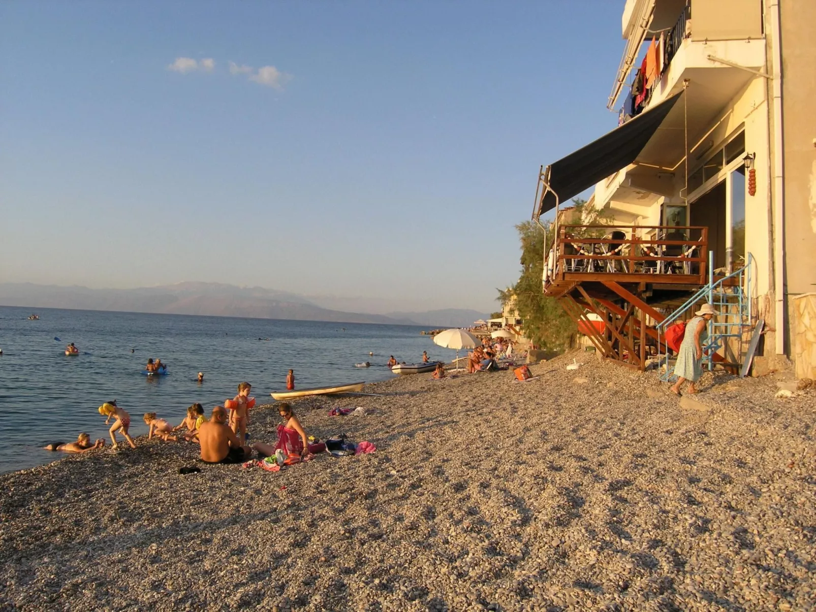 Appartement in Derveni mit Terrasse-Image-tags.info