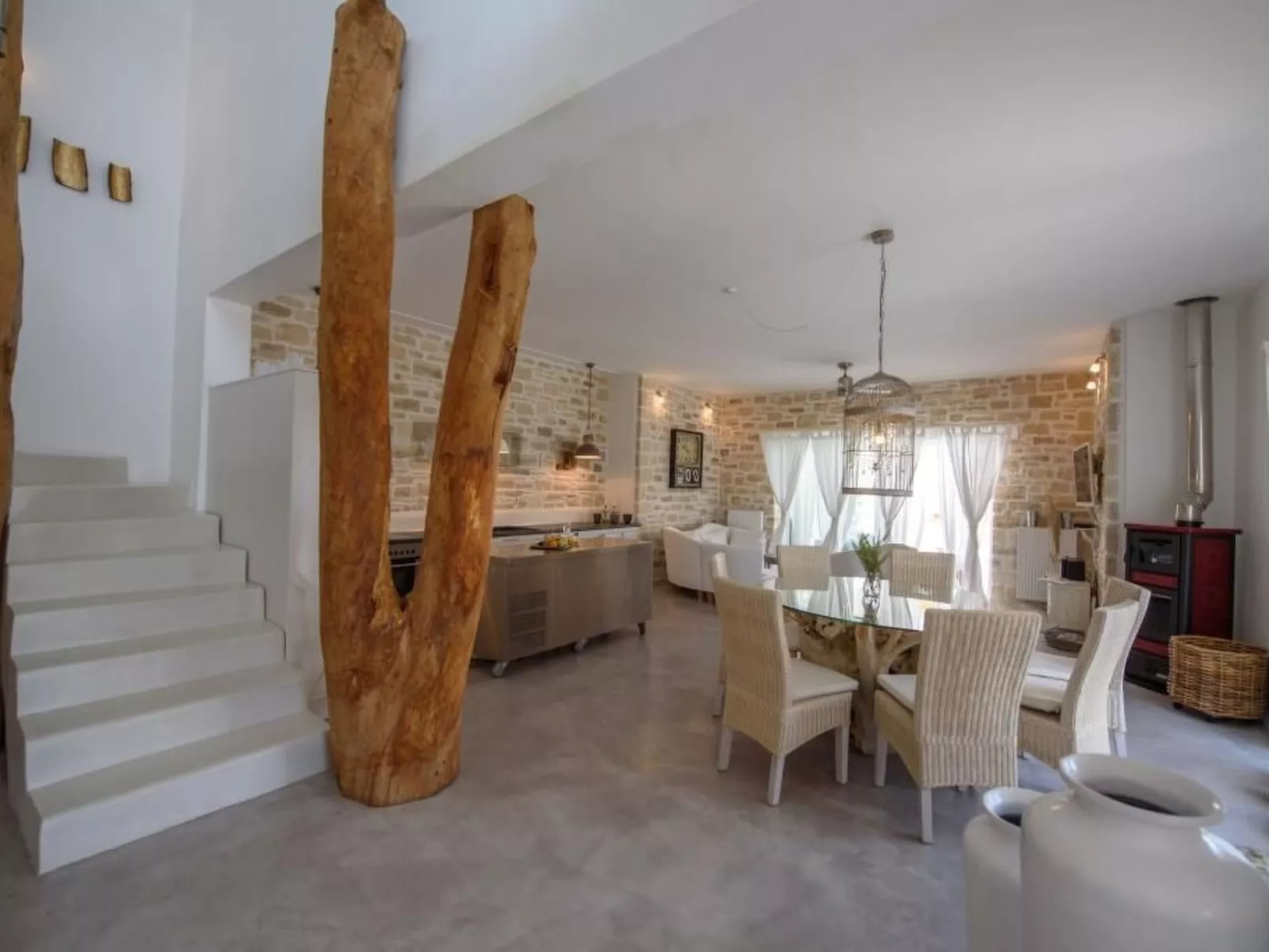 Villa Ella-Image-tags.info