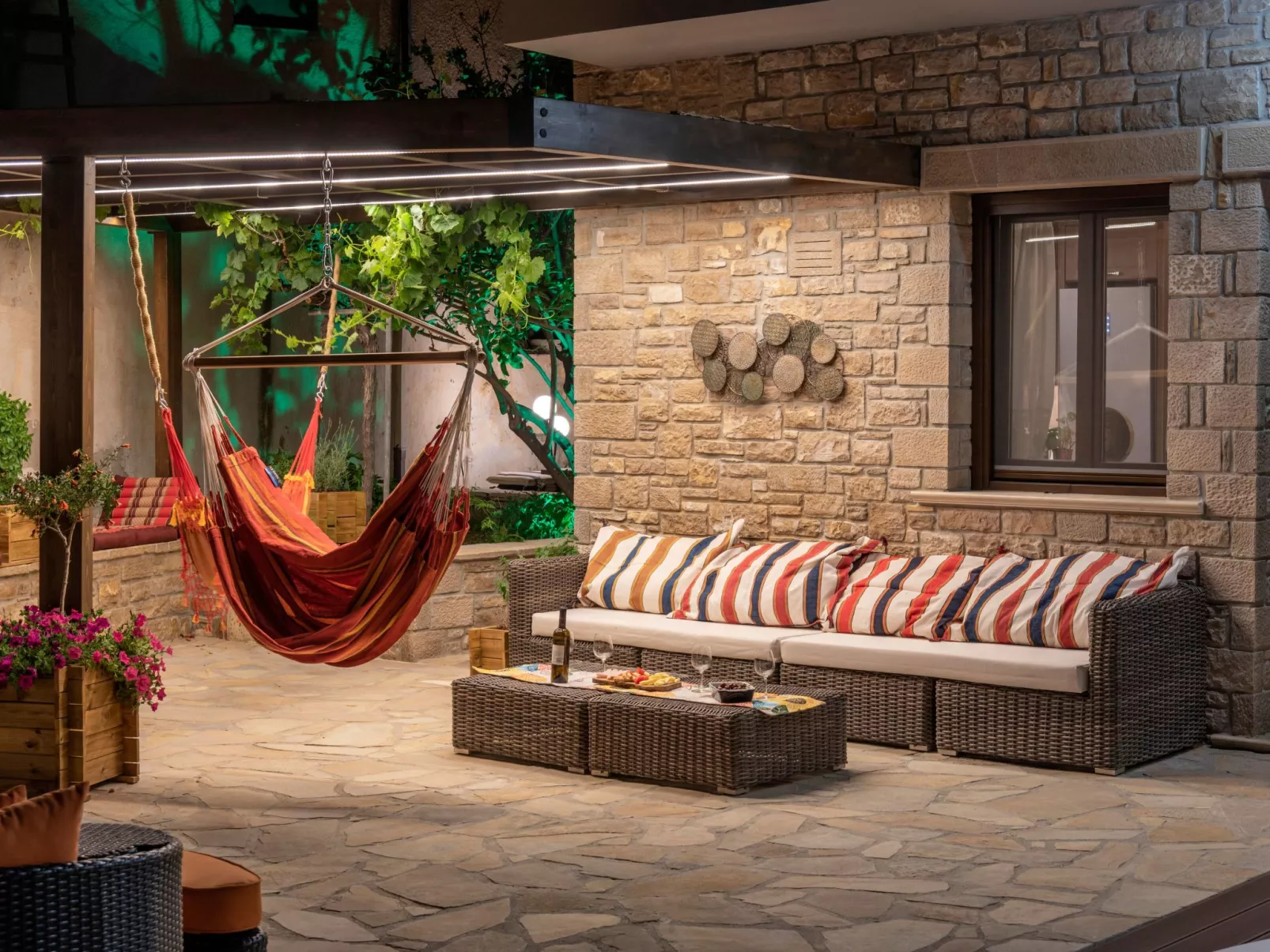 Lemonia für 6 Personen und 3 Kinder