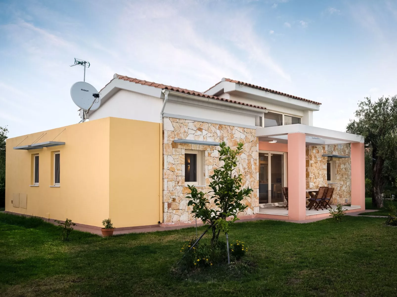 Villa Thalassa mit Schwimmbad und Garten