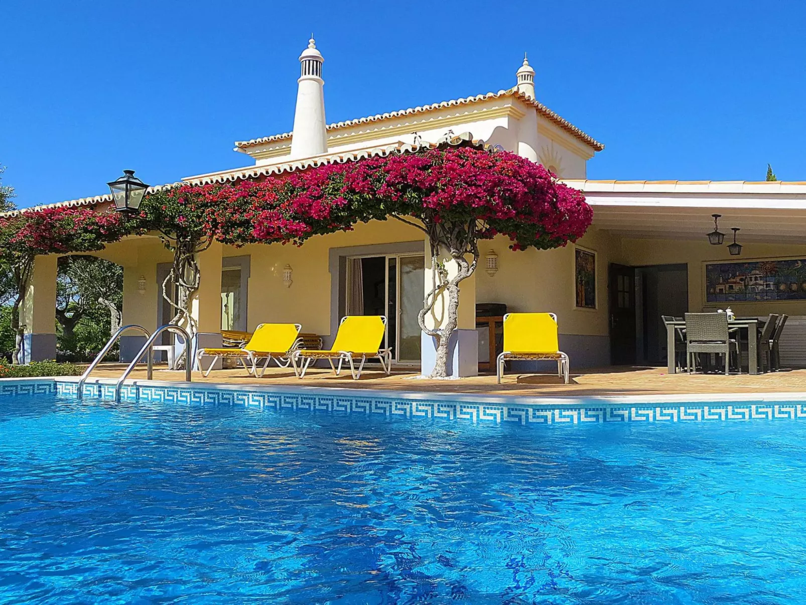 Luxuriöse Villa - Privater Pool und schöner Garten