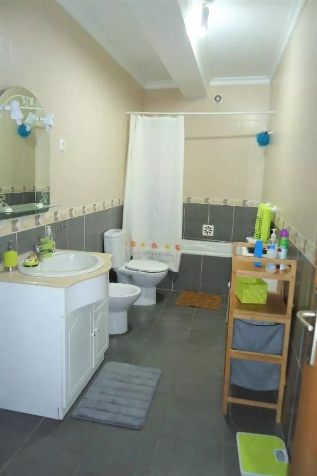 Geräumiges Haus in der Nähe von Angra do Heroismo-Binnen