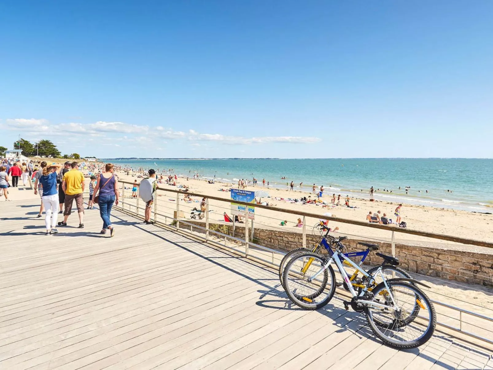 "L'Aube" - privates SPA - ruhig gelegen-Buiten