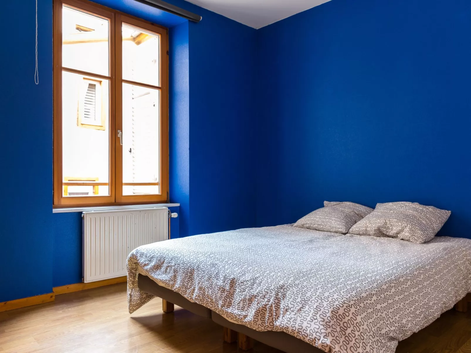 Mit zwei Garagenstellplätzen