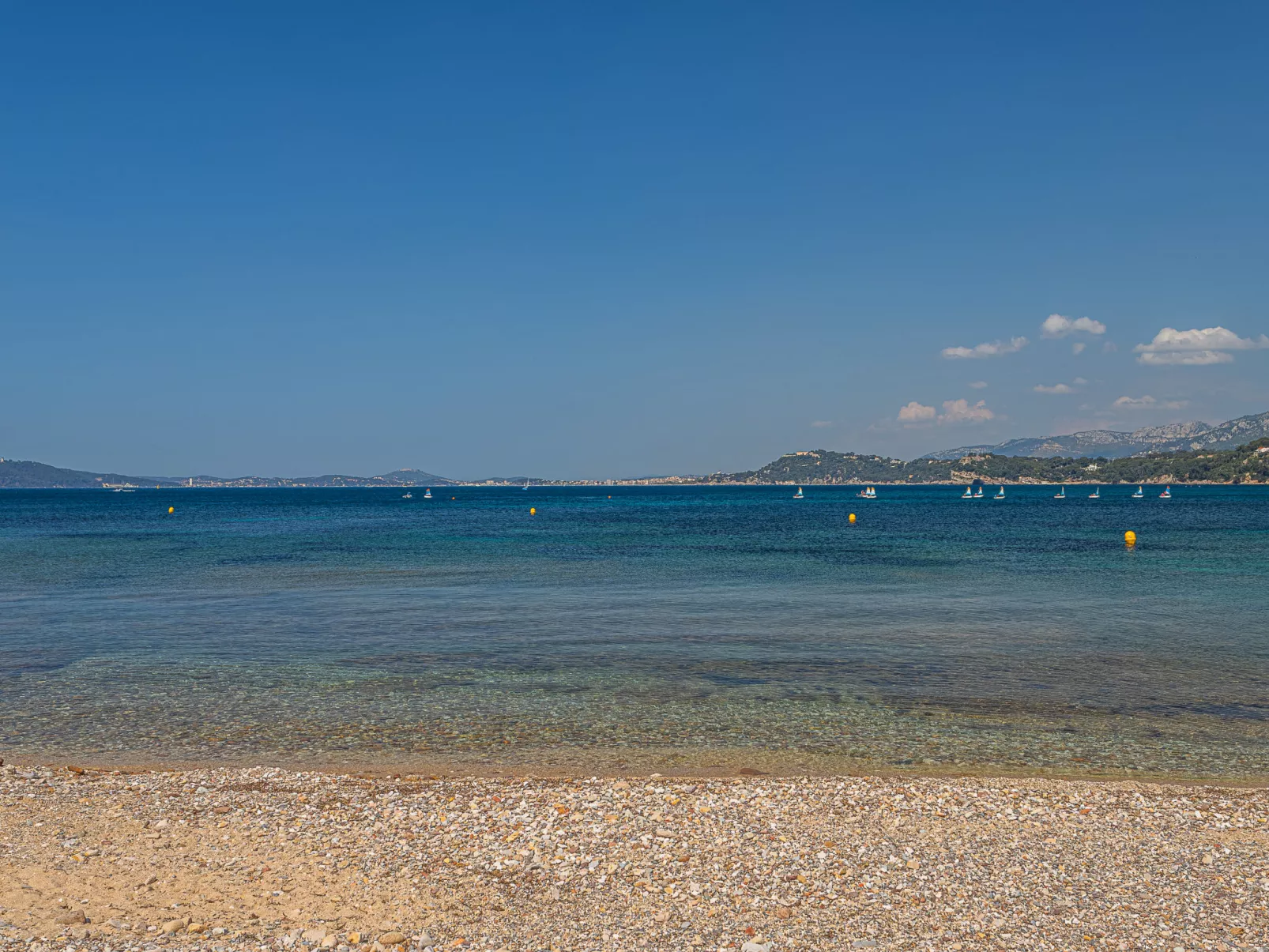 Im Herzen eines Weinguts, schattige Terrasse mit Meerblick, Pool - Omgeving