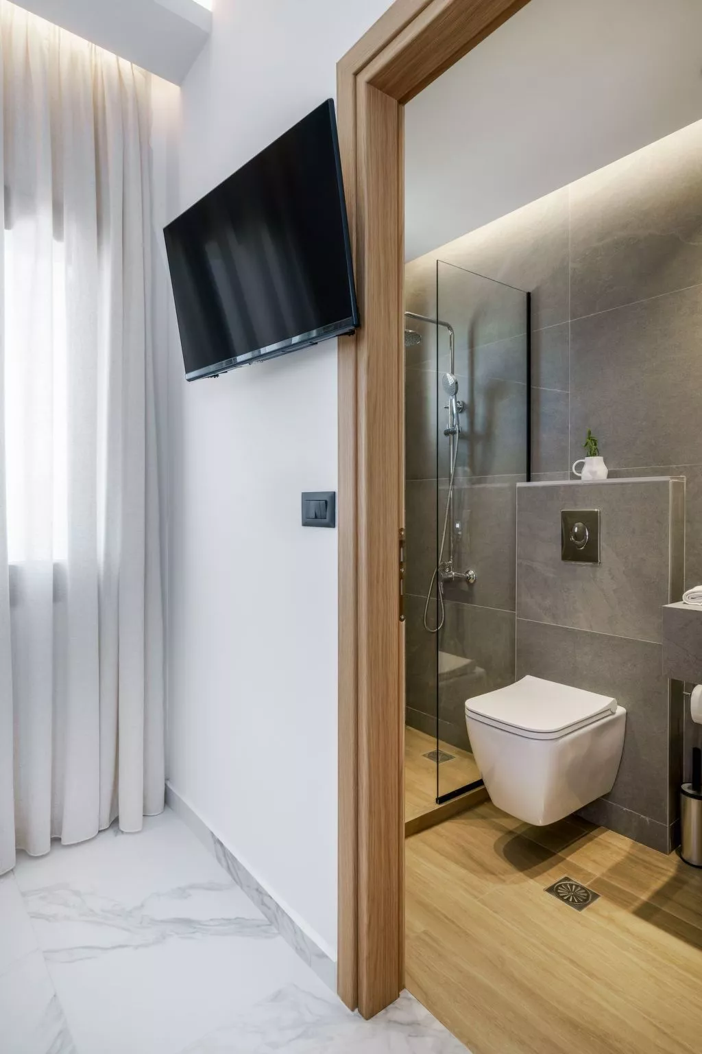 "Luna" mit Privatparkplatz-Binnen