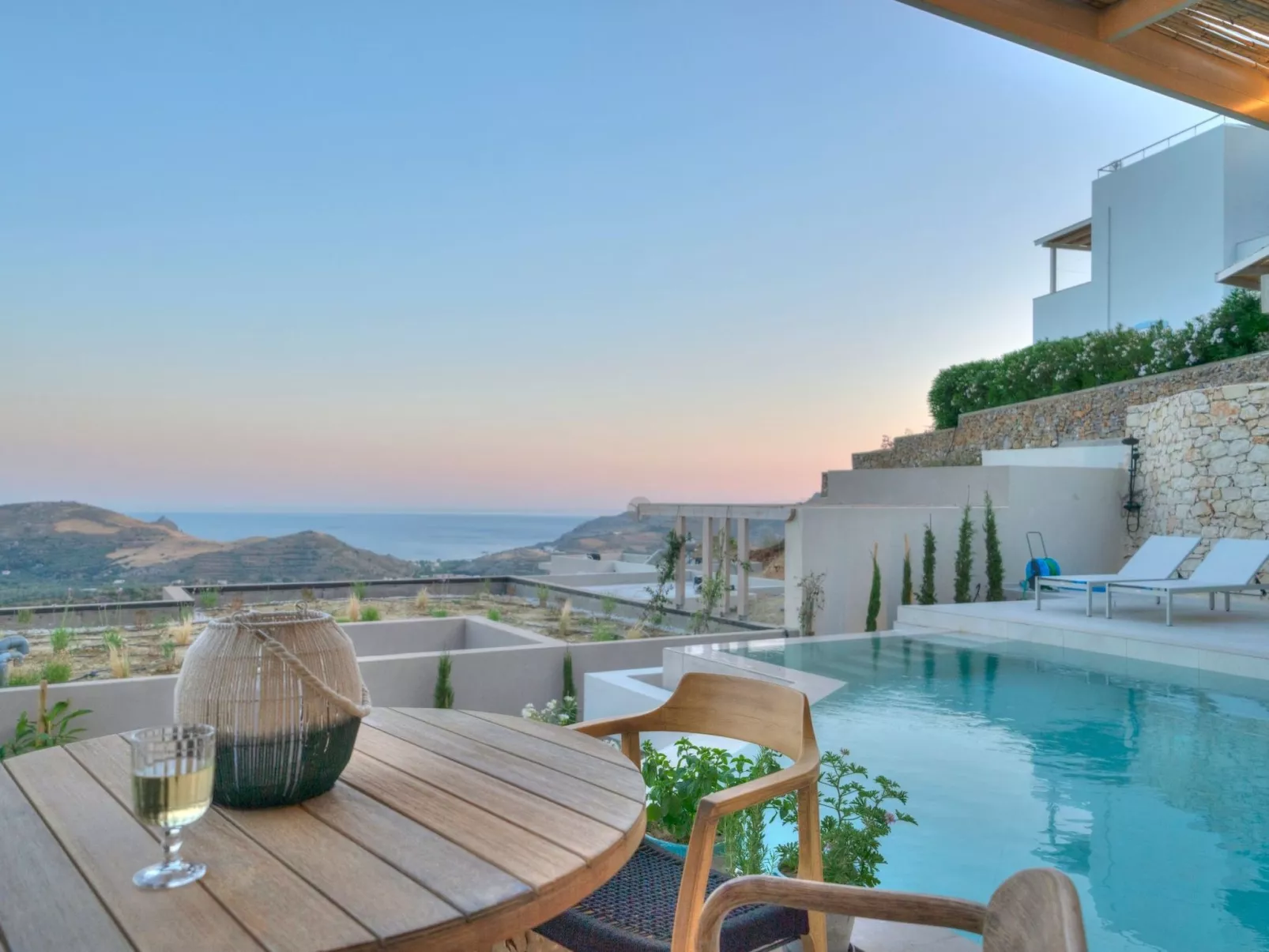 "Serenity" mit eigenem Pool-Buiten