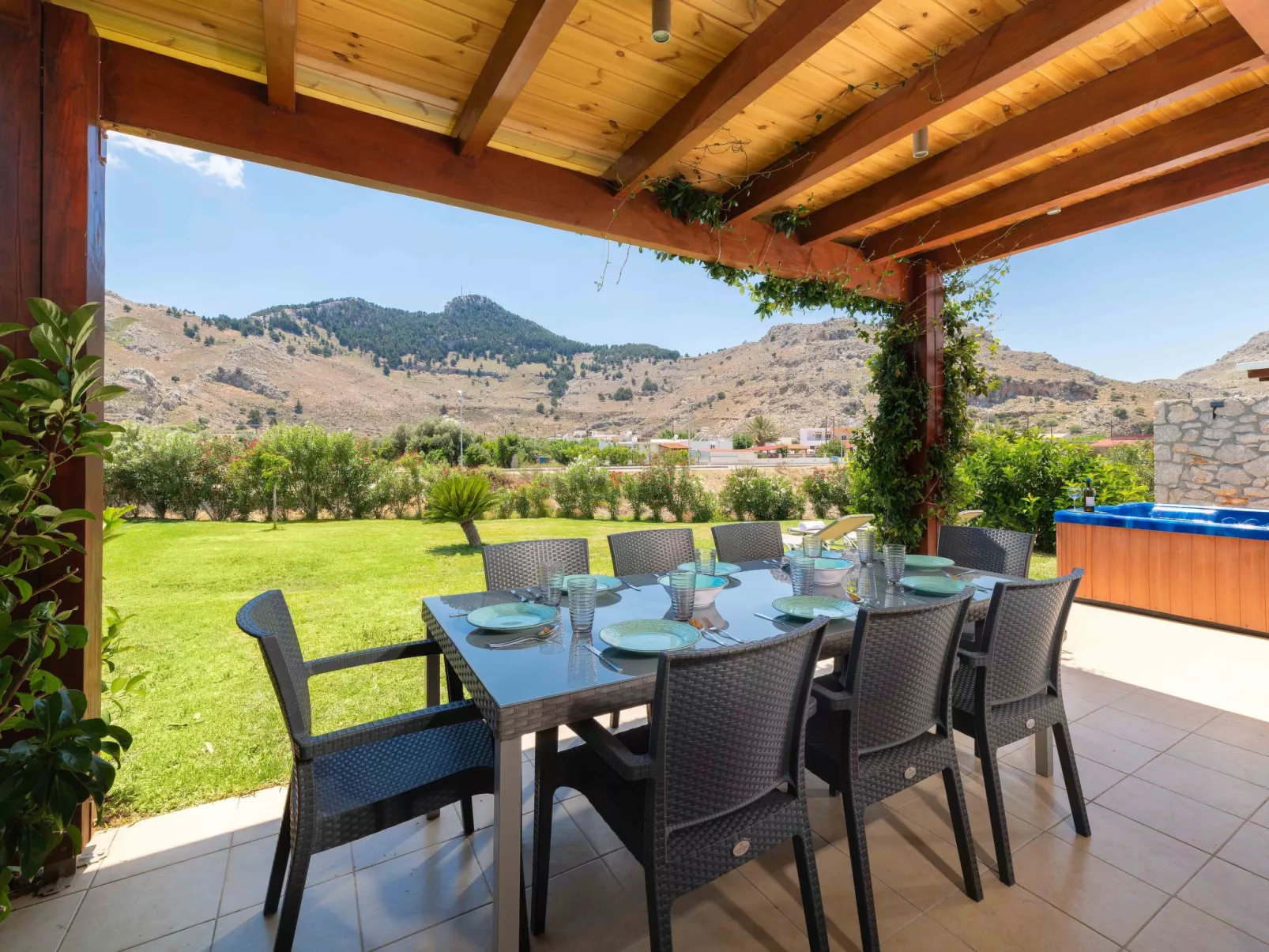 In Kolympia mit privatem Garten