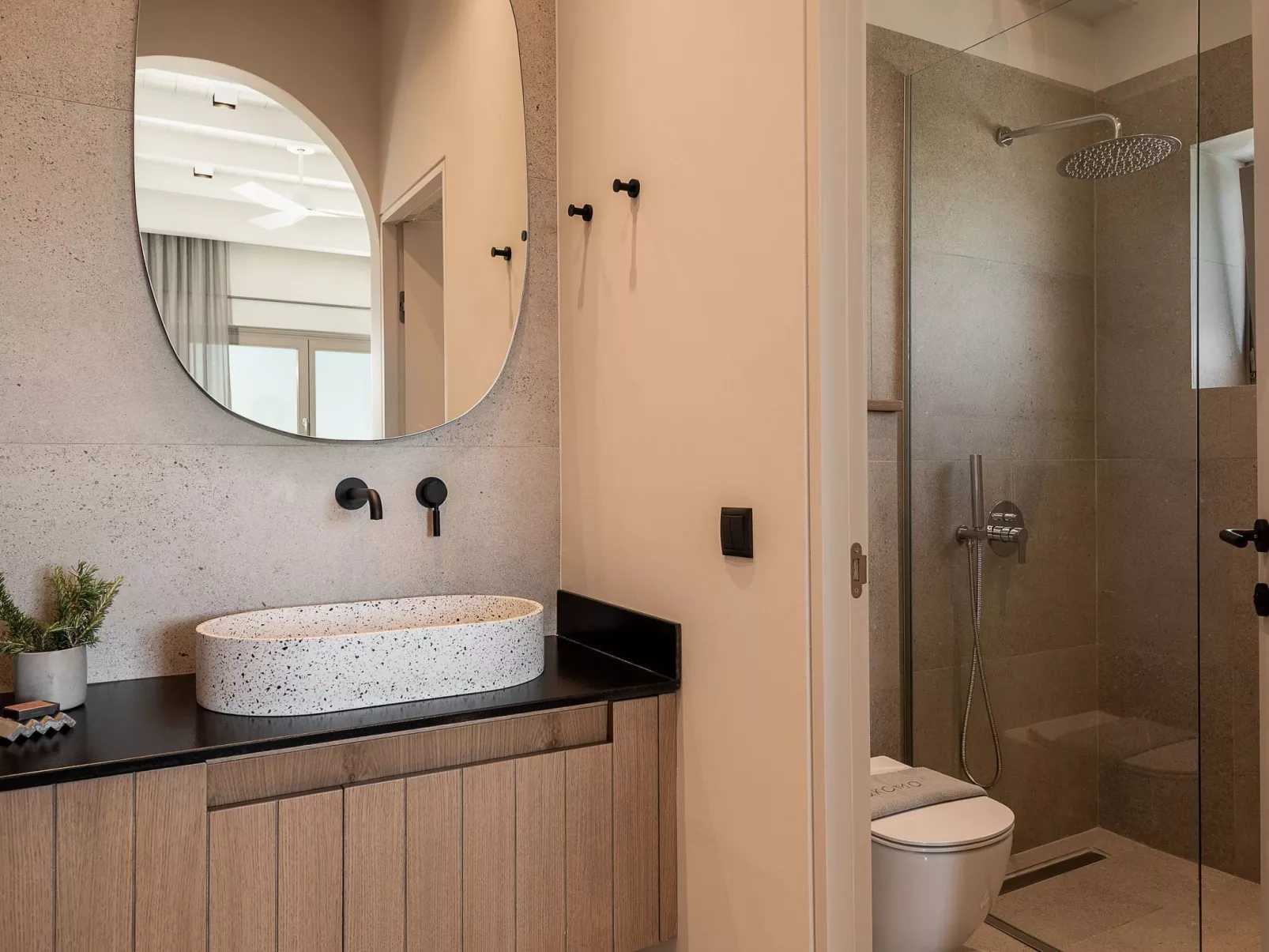 "Kokomo Gaia" mit privatem Parkplatz-Binnen