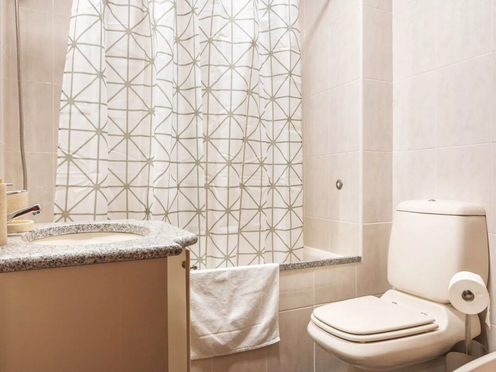 Meerblick First Line mit 2 Pools 5-Binnen