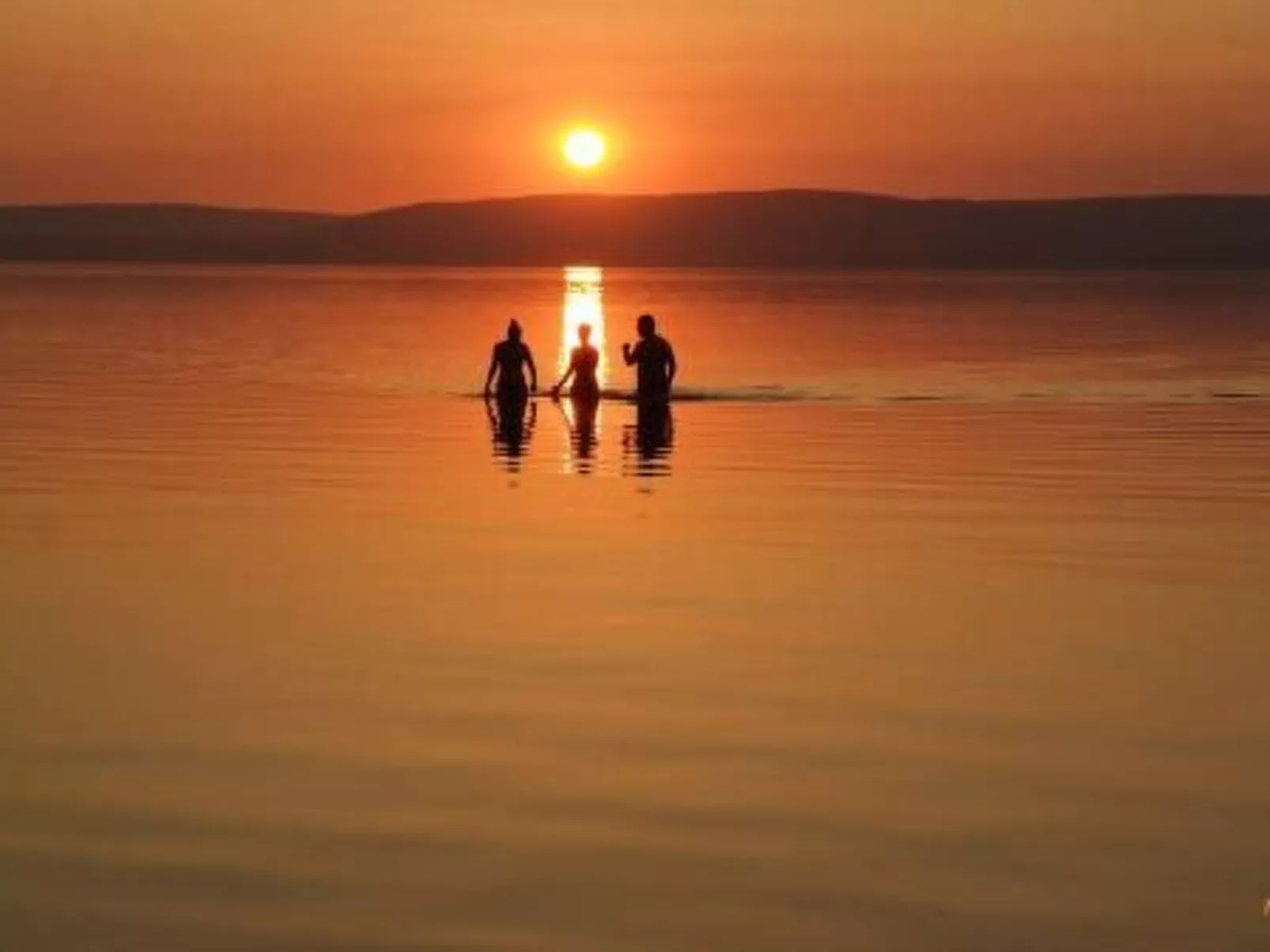 Doppelhaushälfte für sechs Personen mit Garten-Buiten