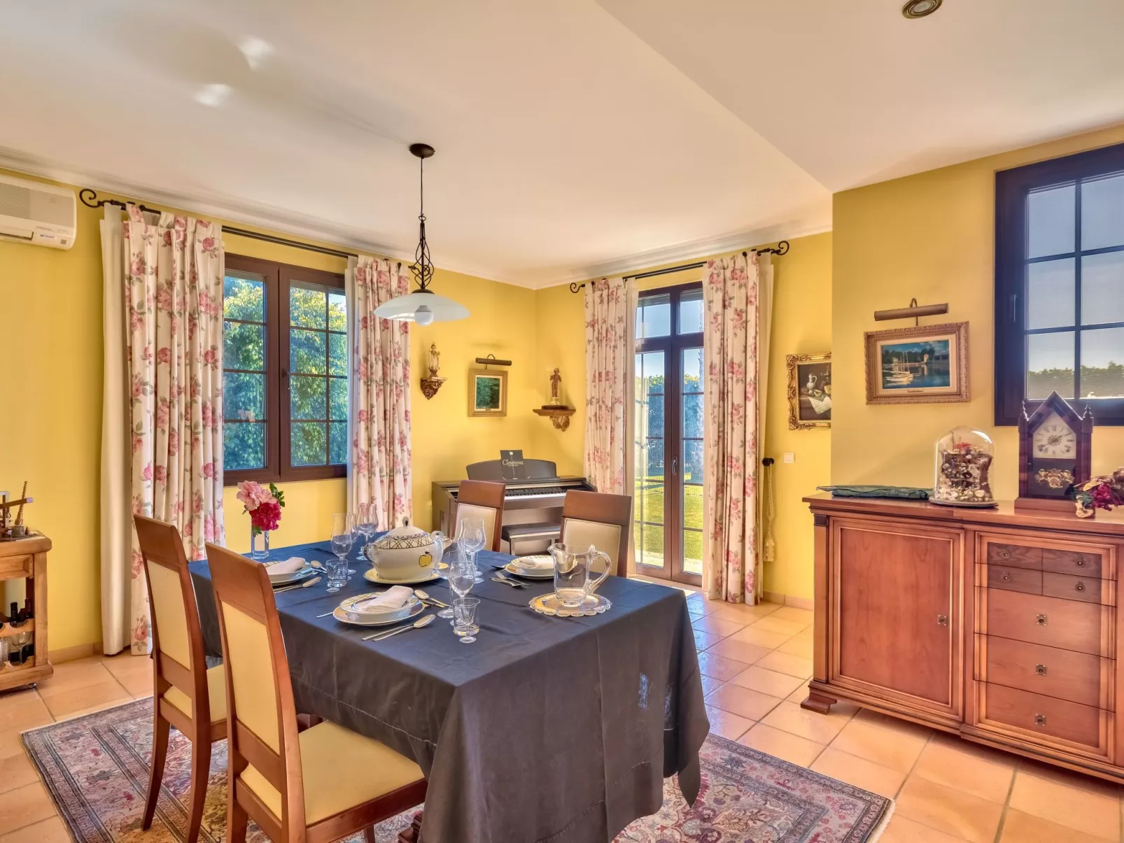 Königliche Villa Amores-Image-tags.info