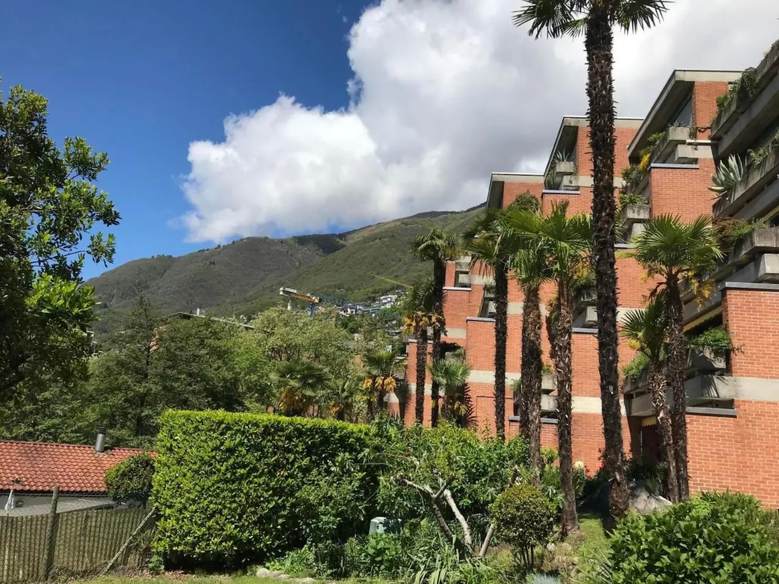 Navengana 4 mit Pool-Buiten