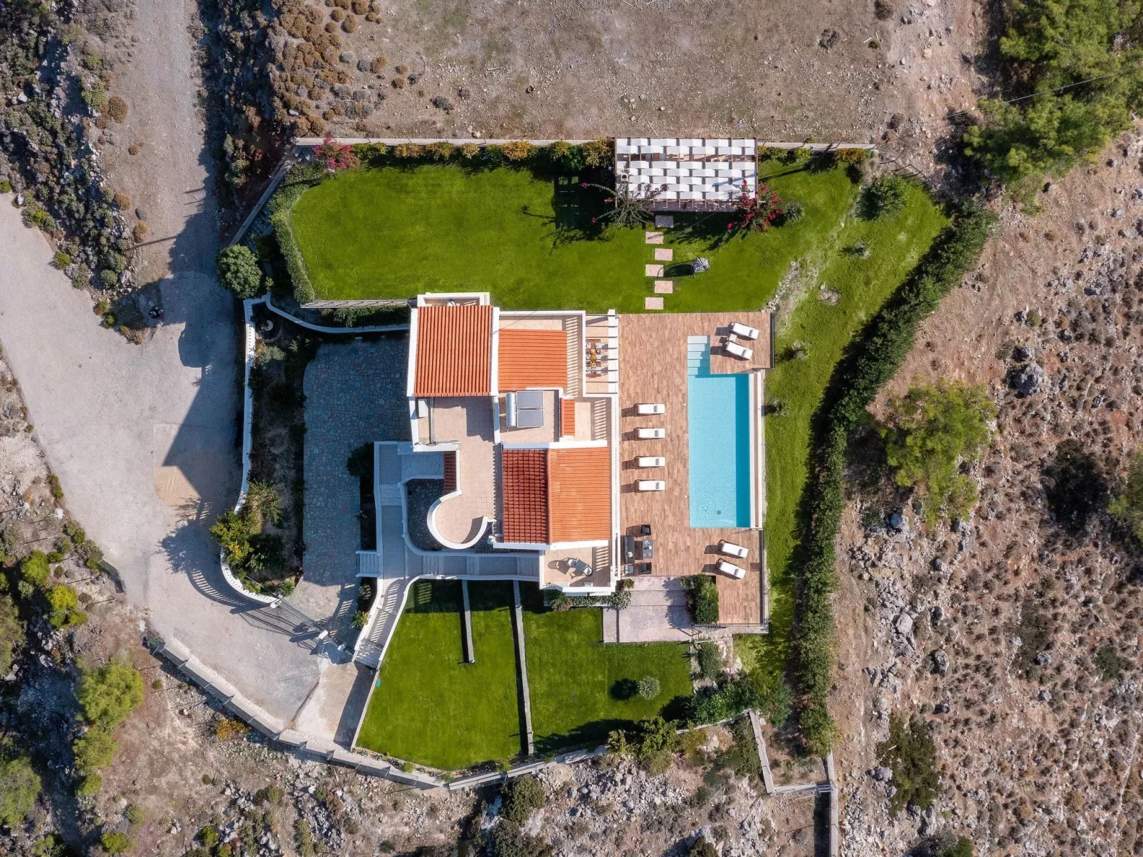 Villa Kamos in Archangelos-Buiten