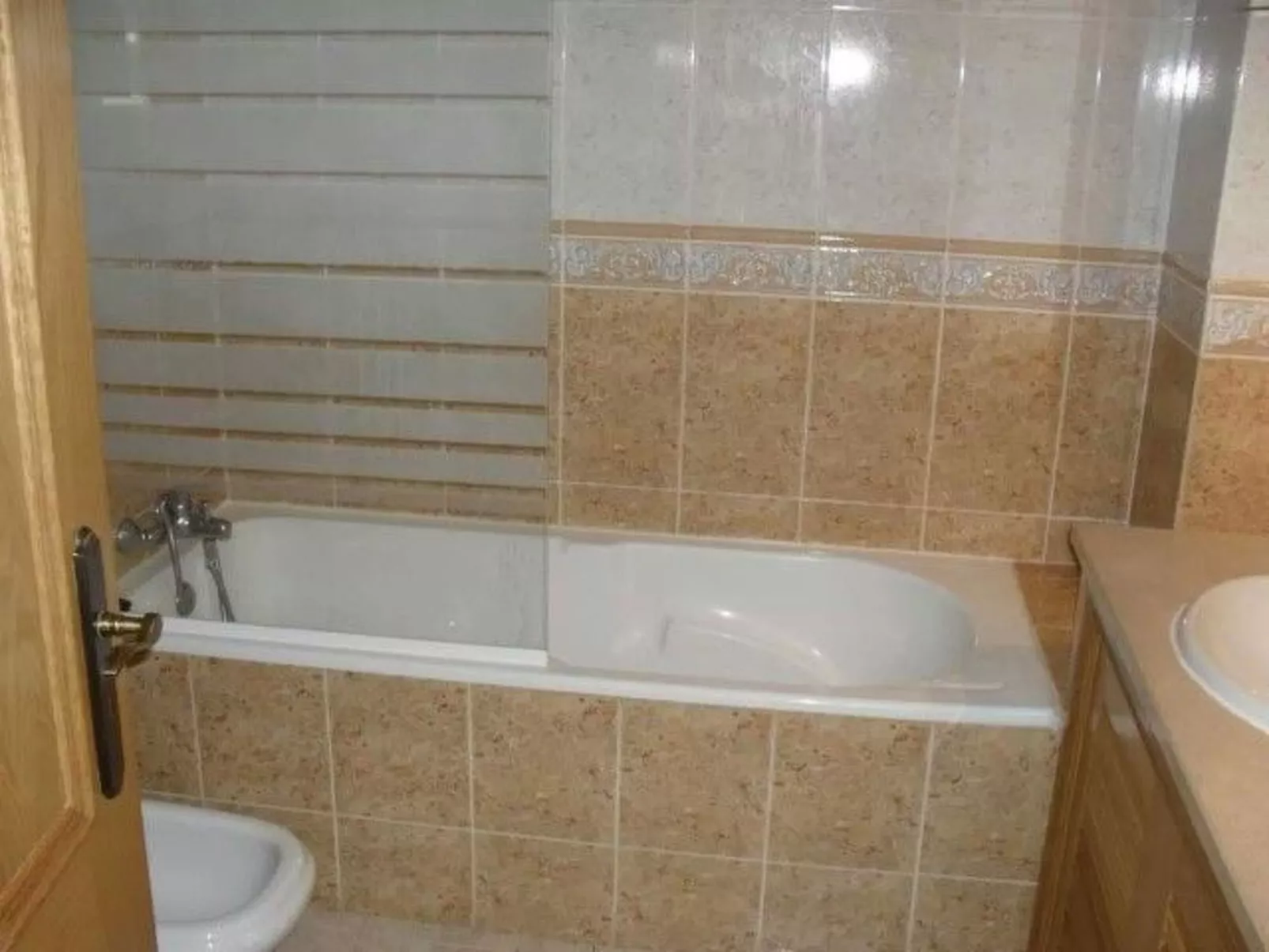 Sunny Escape-Image-tags.info