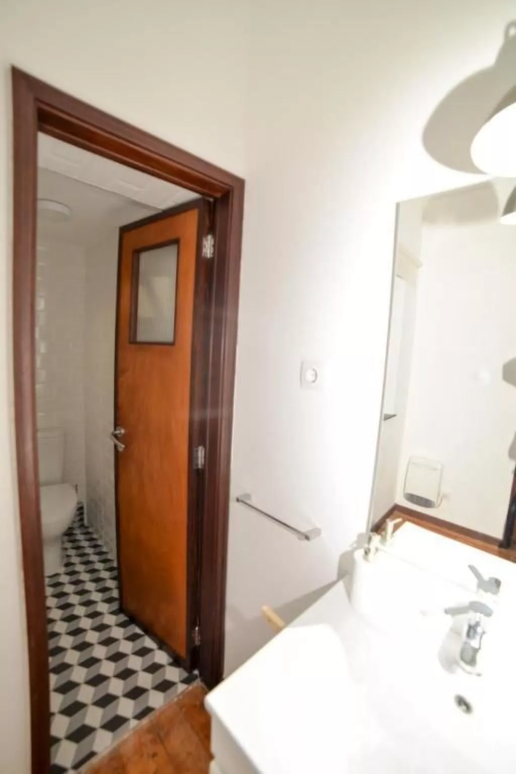 Traditionelles Haus am Meer-Binnen