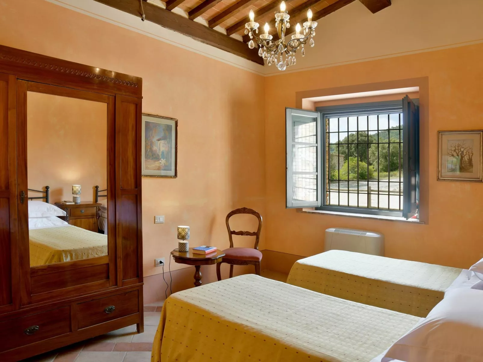 Ferienvilla 'Girasole Leccino'-Binnen