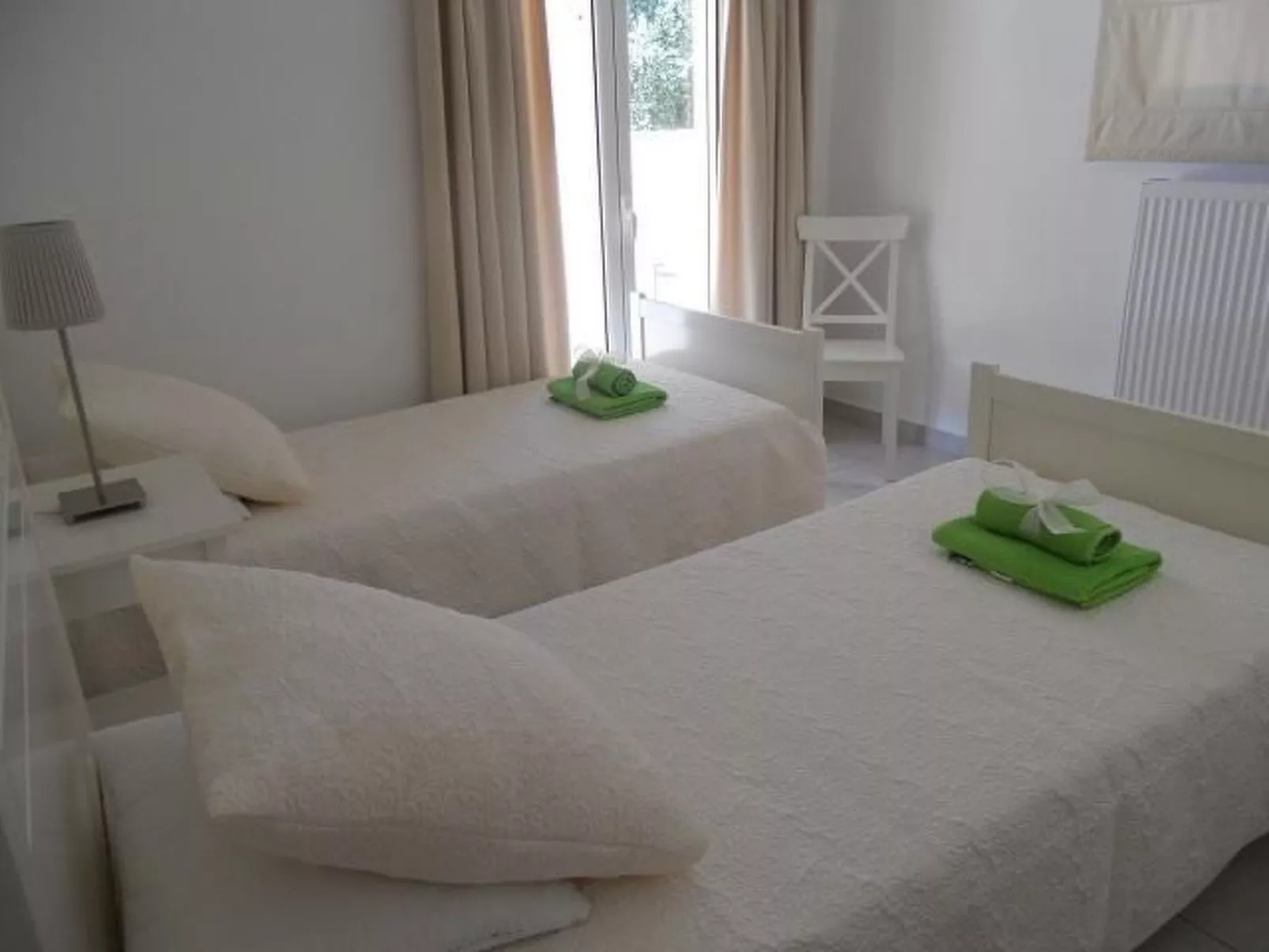 Ferienvilla mit Garten, Grill und Terrasse-Binnen