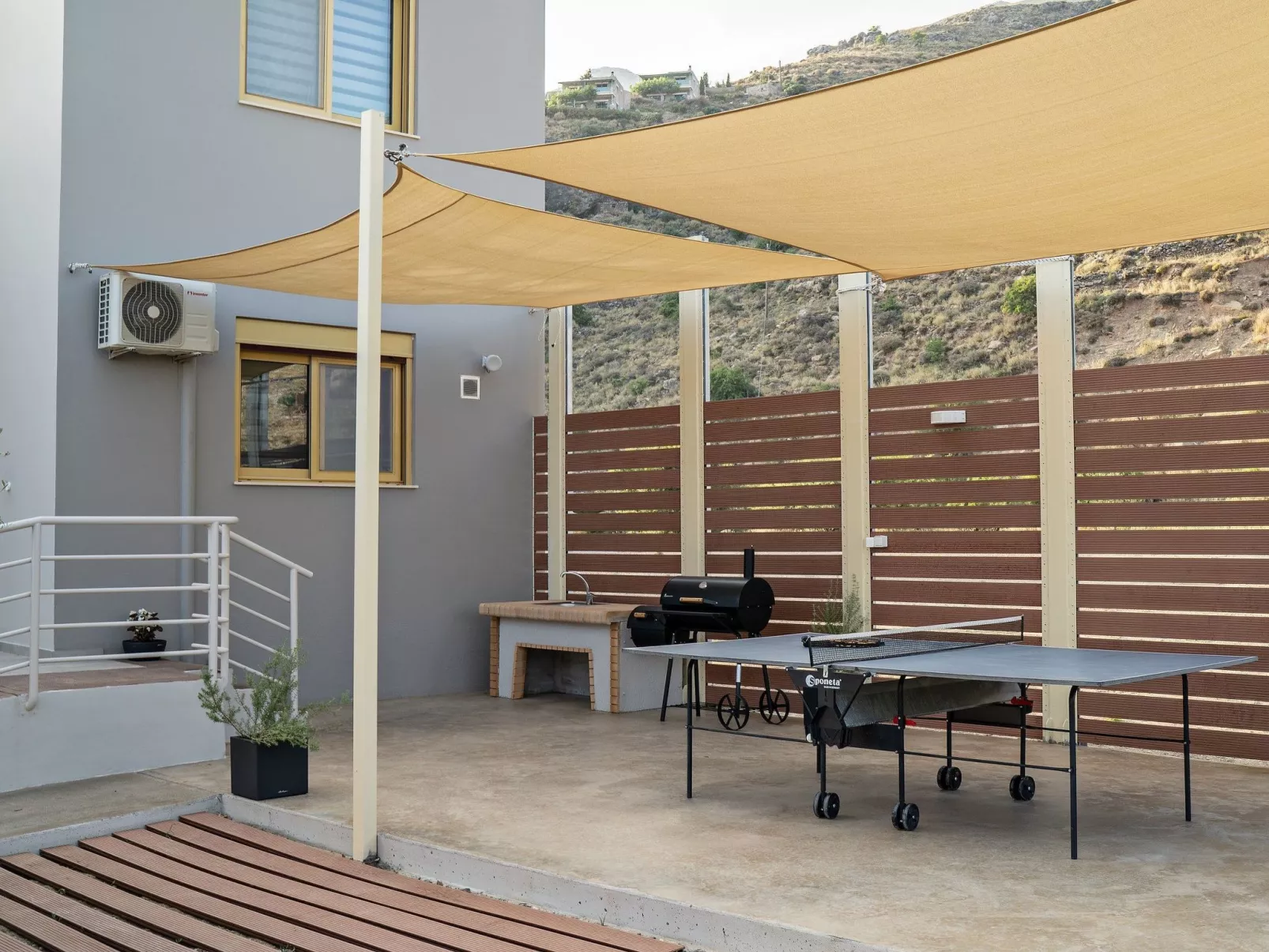 Villa Privater Pool Jacuzzi BBQ Kinderbereich-Buiten