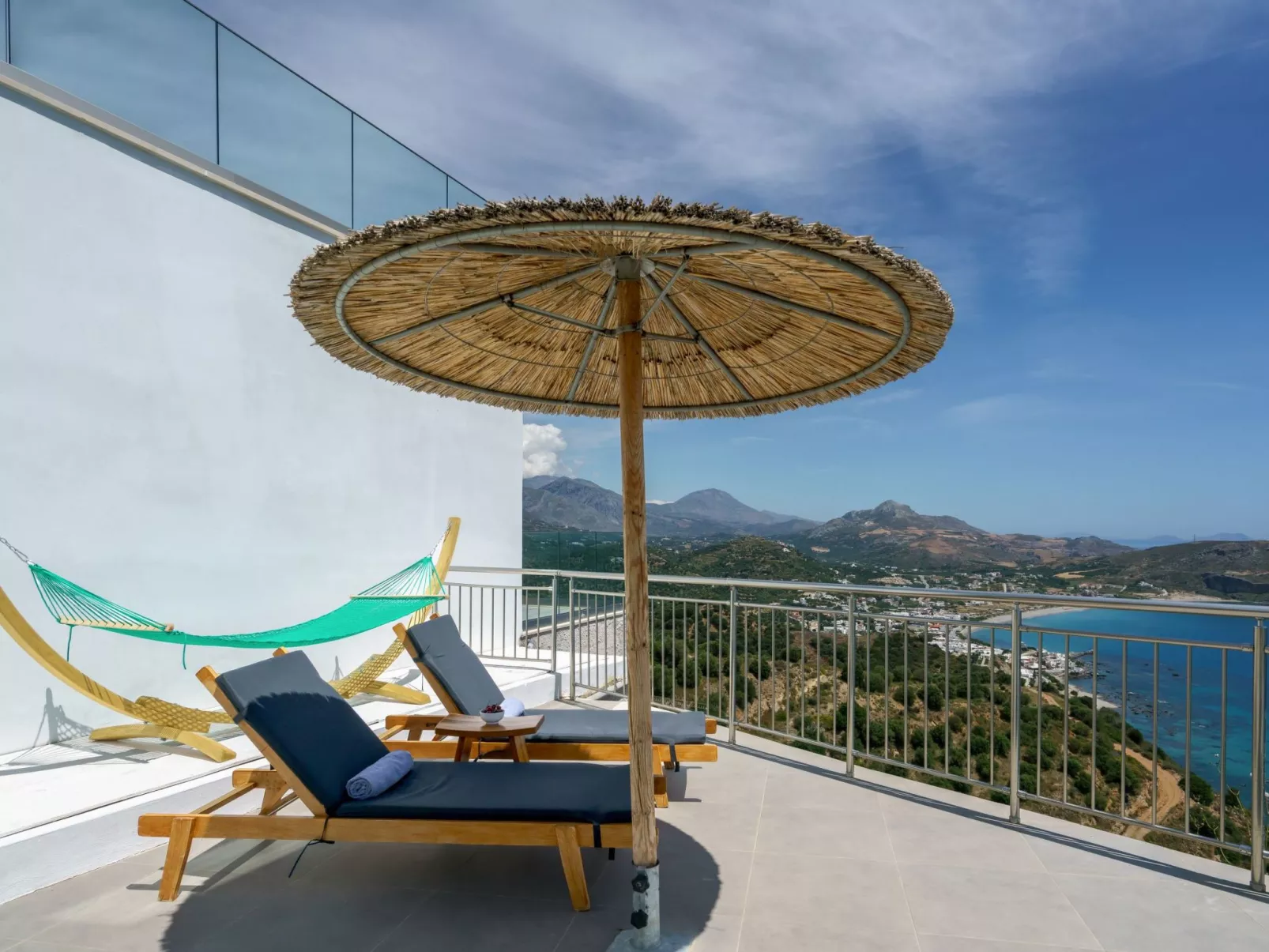 "Minoiko" mit Balkon-Buiten