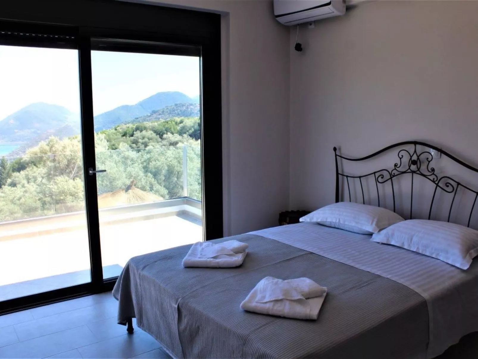 Ferienvilla "Maura" mit Infinity-Pool-Binnen