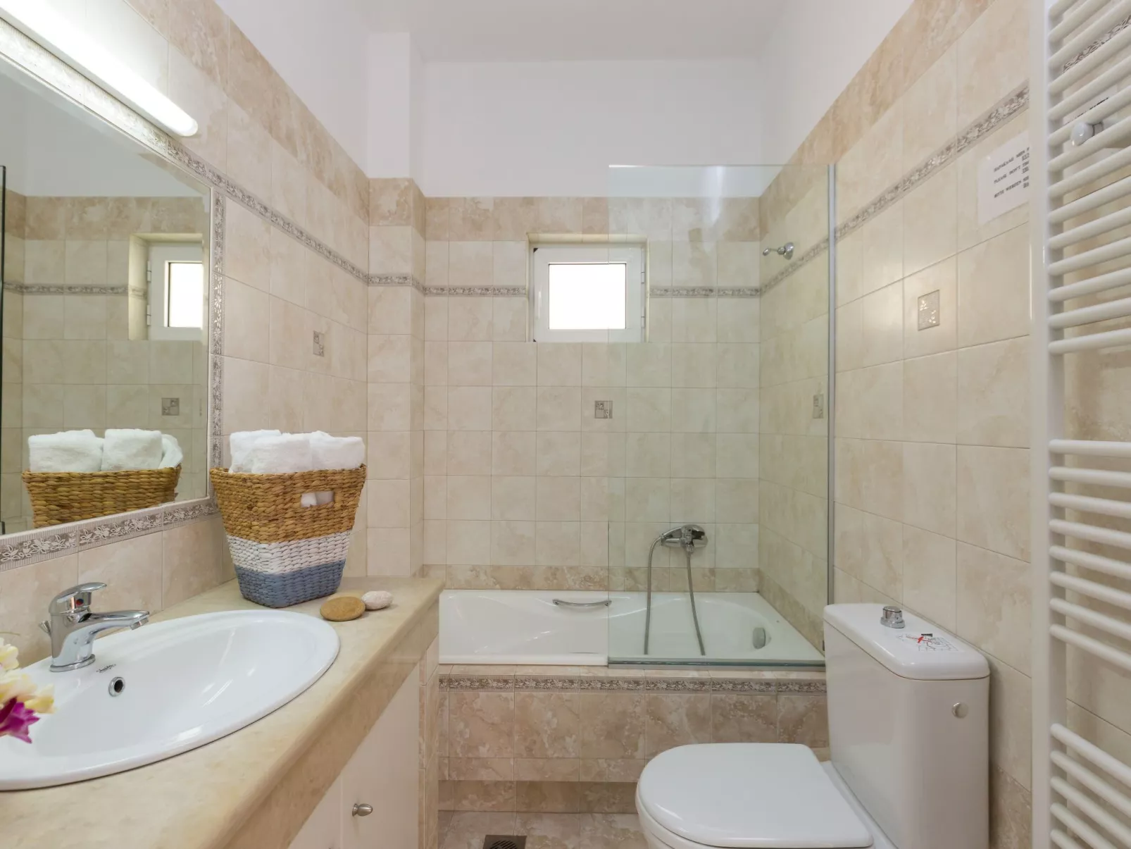 Entspannen Sie sich in der Villa mit privatem Pool, BBQ und Tischtennisplatte-Image-tags.info