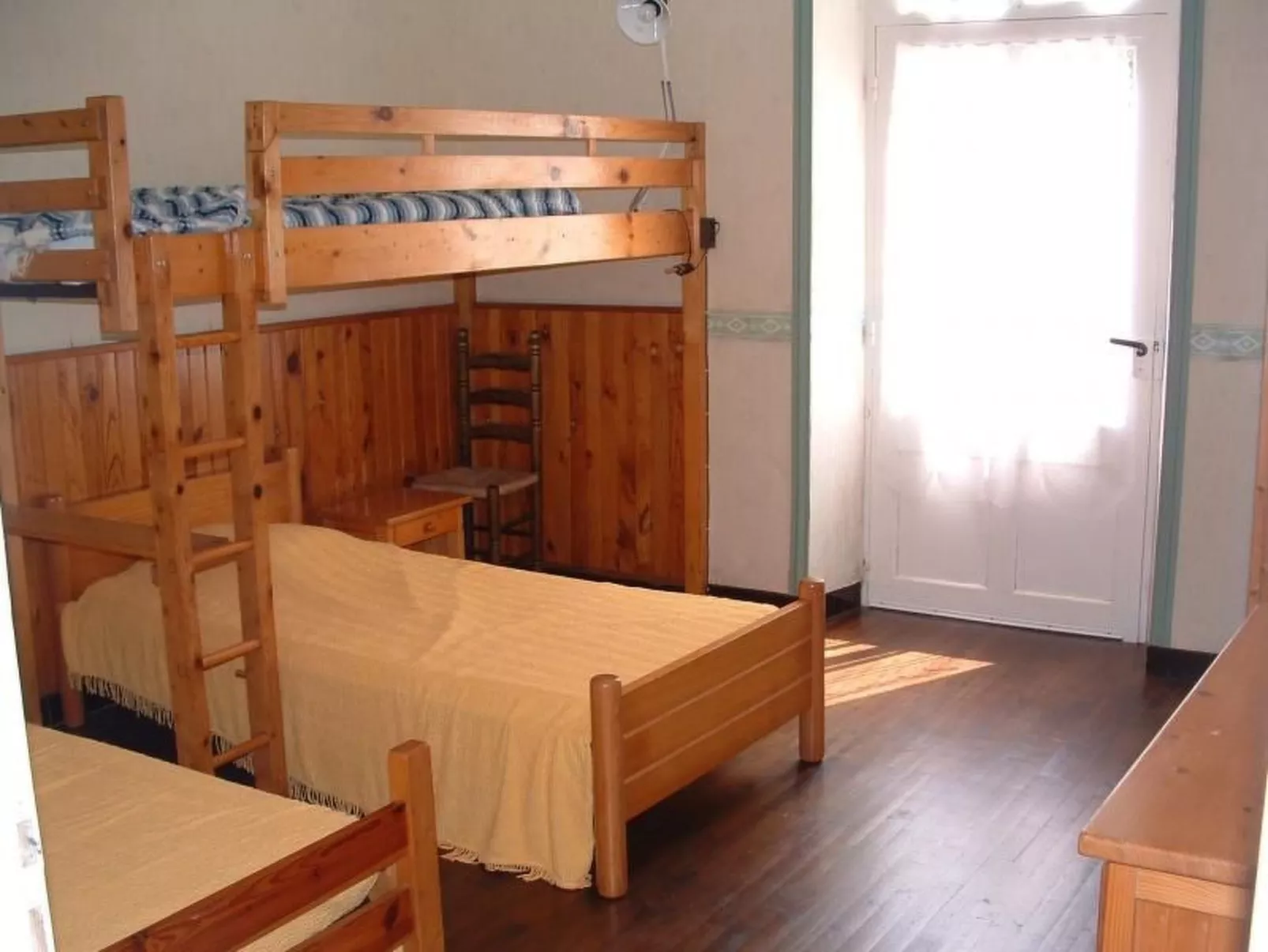 Apartment mit privater Terrasse am Fluss