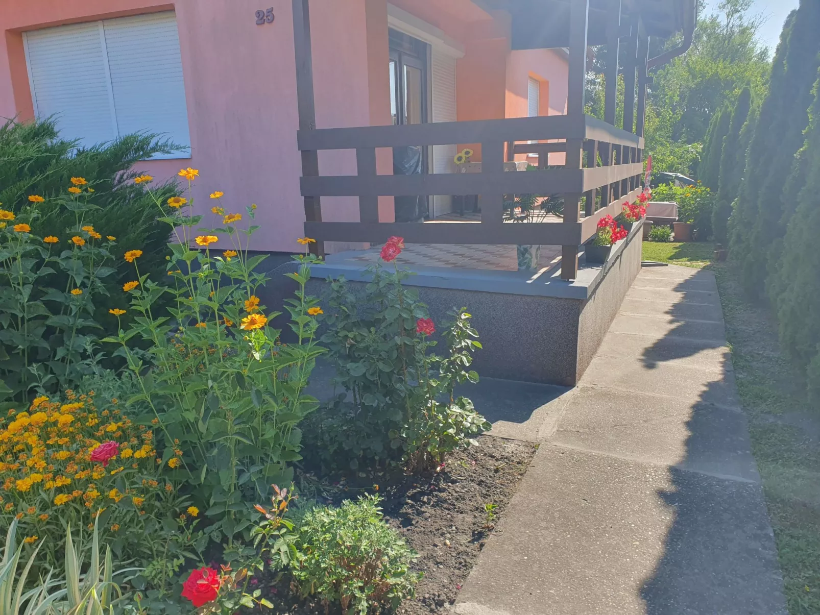 Mit Blick auf das Wasser-Buiten