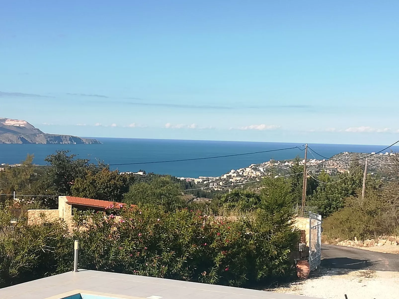 Villa mit Pool für bis zu 8 Personen. Meerblick.