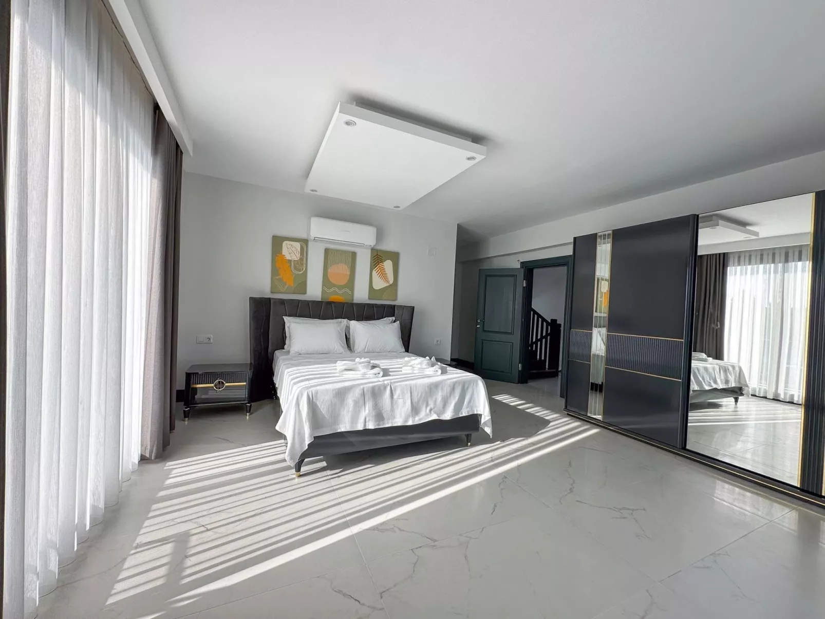 Luxuriöse Villa "Galaxy V2", 300 Meter vom Meer