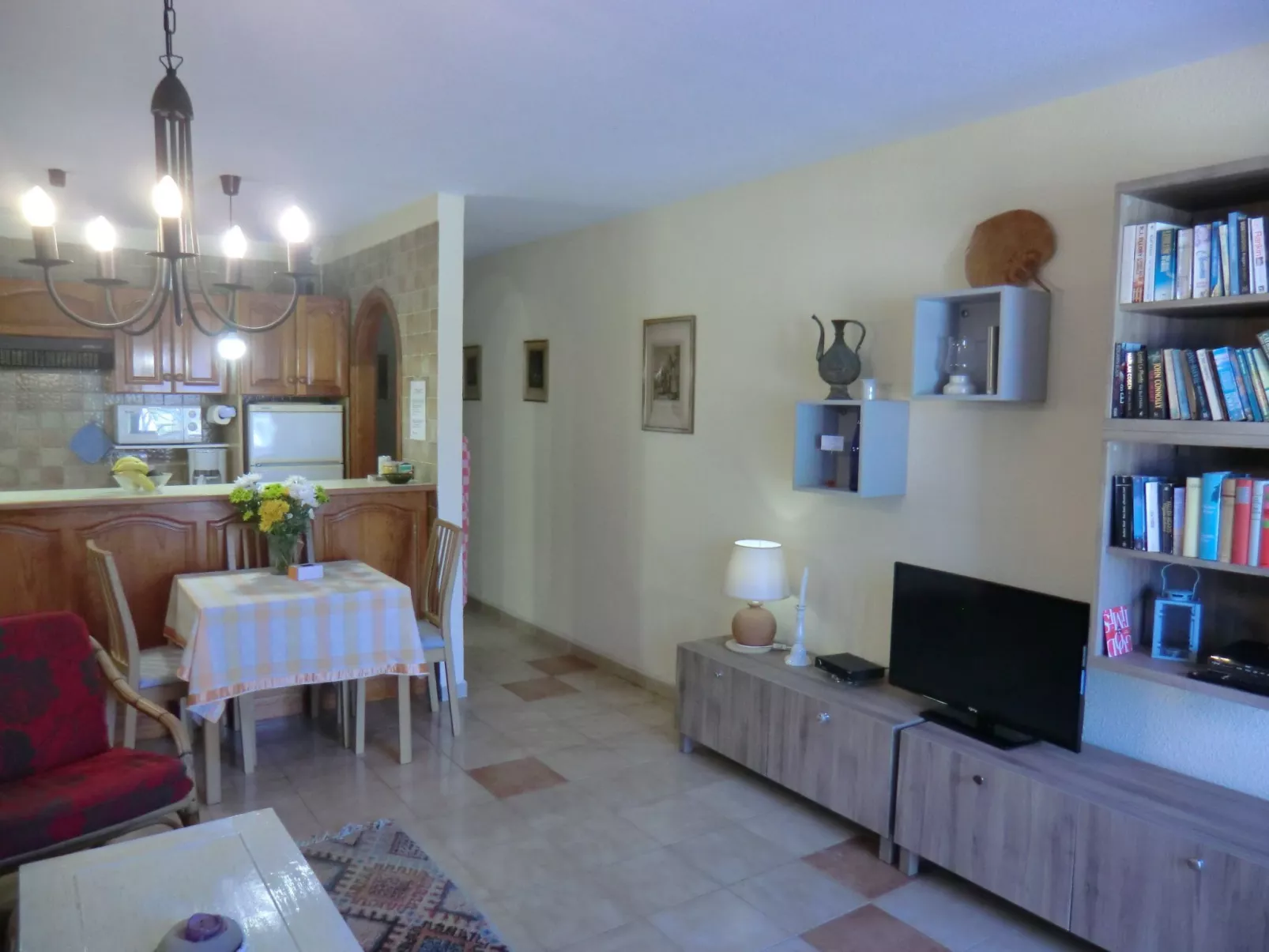 Ruhige Ferienwohnung mit Pool und Meerblick-Image-tags.info