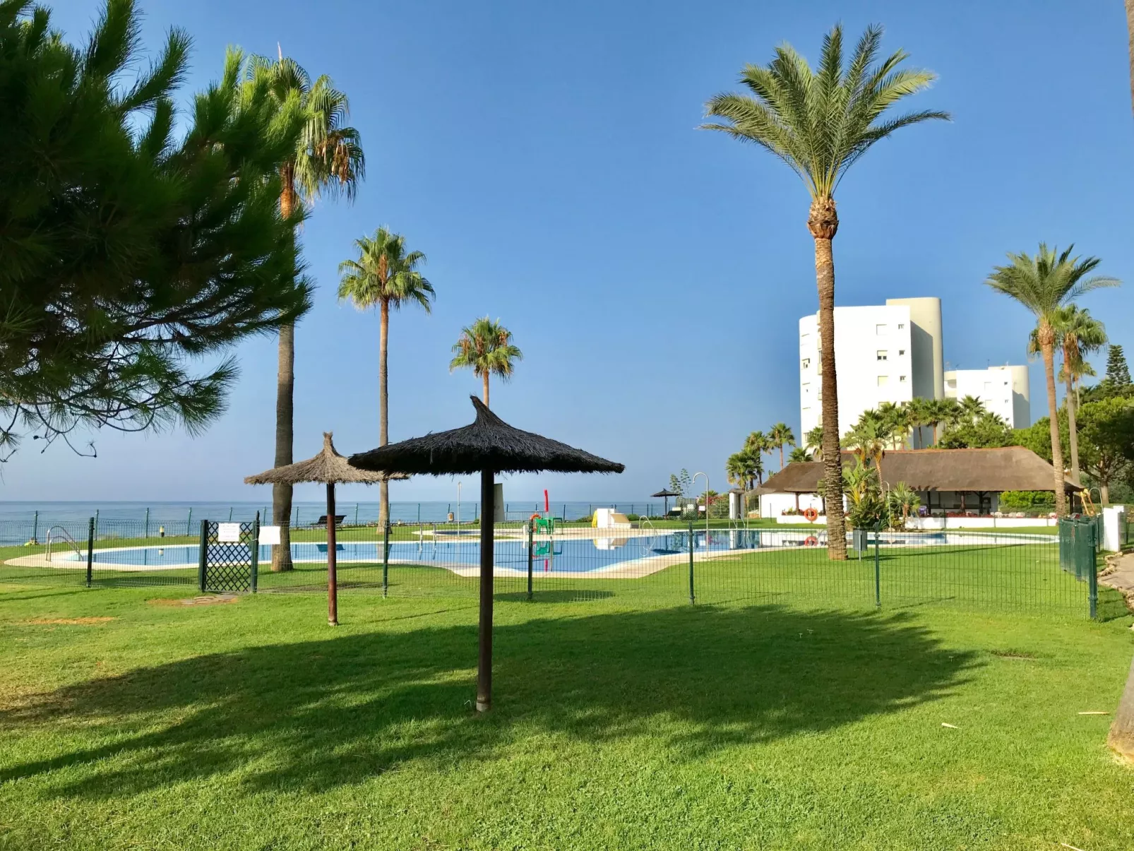 "Mi Capricho".-Buiten