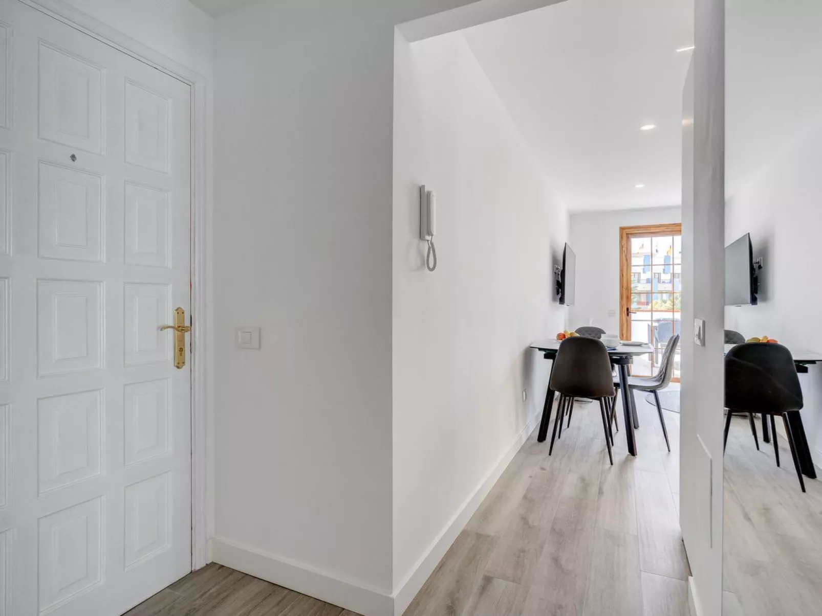 Los Diamantes-Binnen