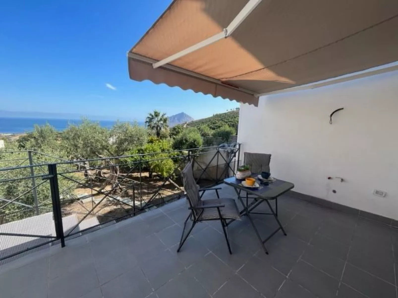 Kleines Haus Valderice-Buiten