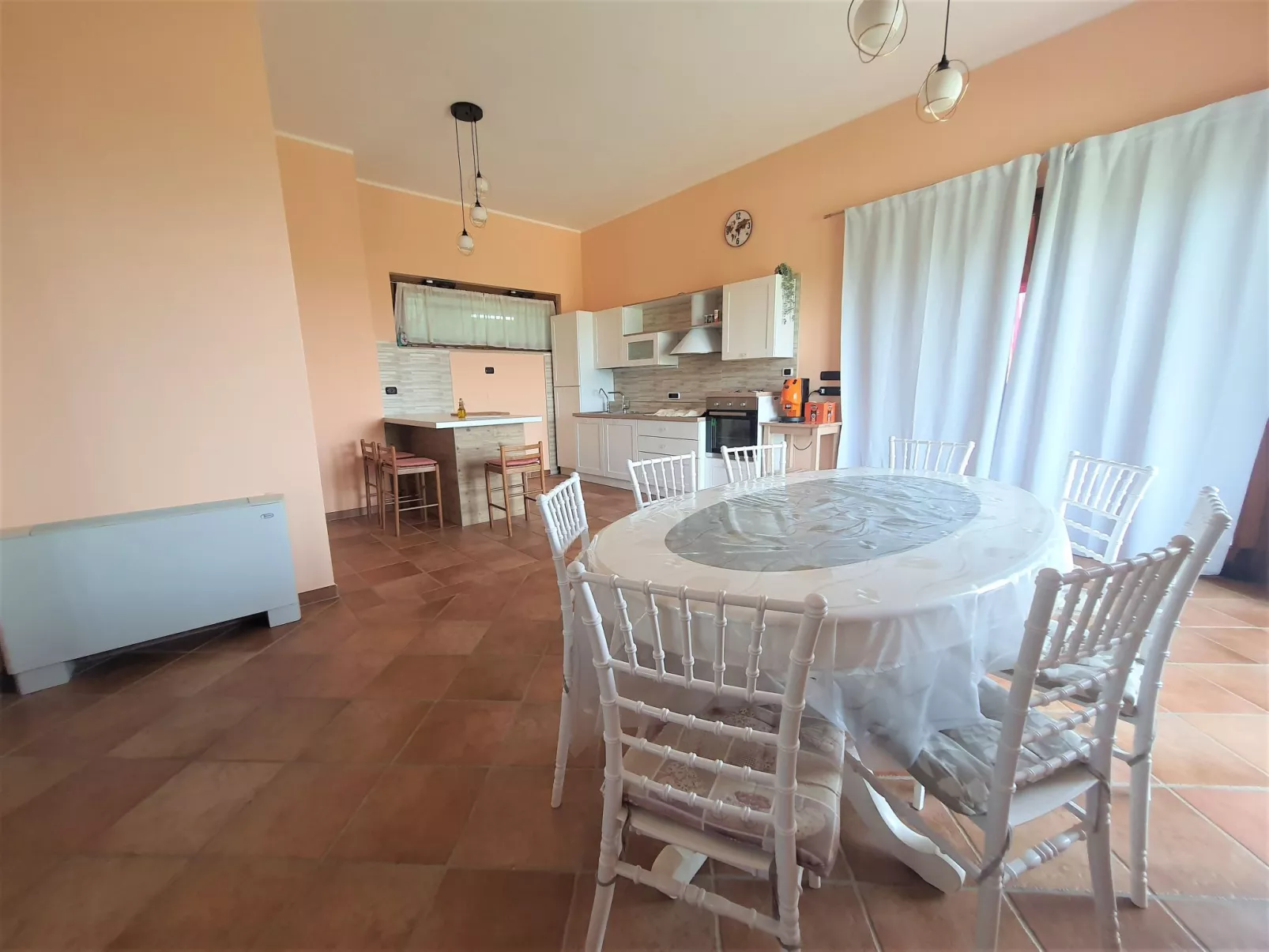 Mit Aussicht und Pool