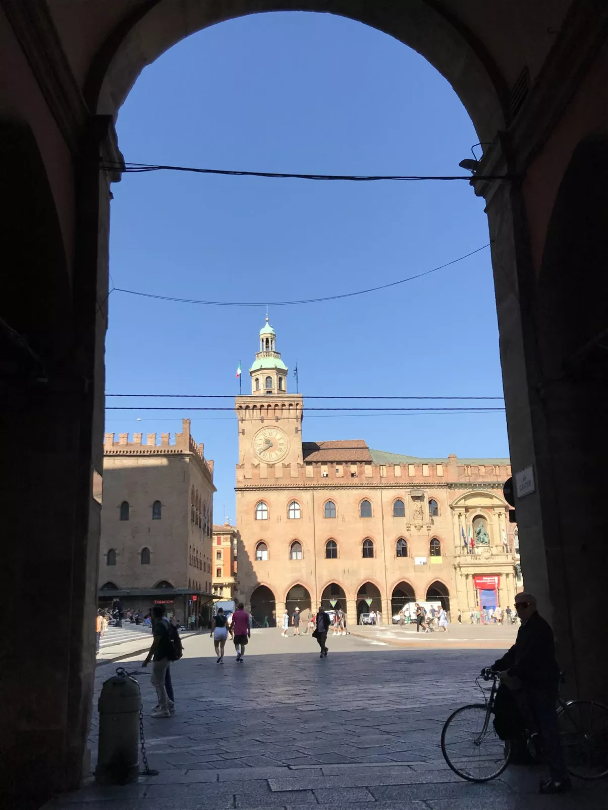 Auf dem Messegelände 14, in der Nähe des Zentrums und gegenüber dem Messegeländ