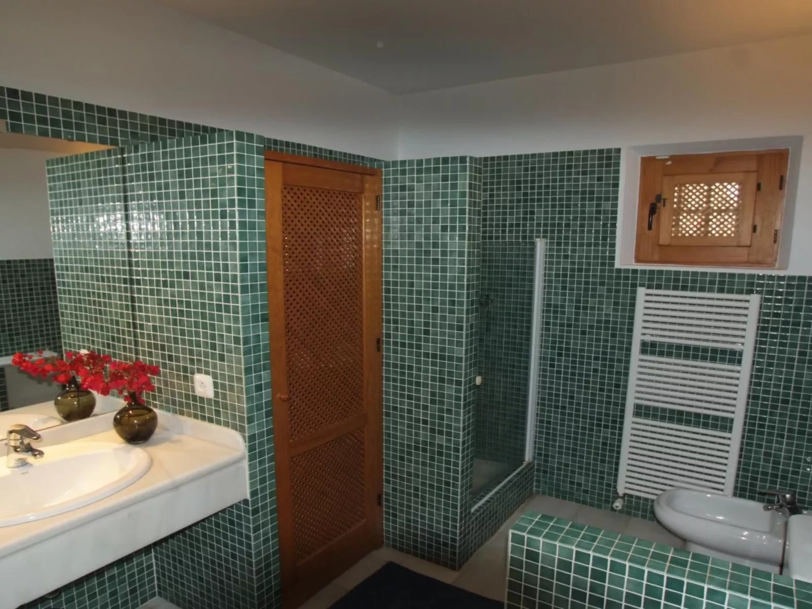 Schöne Villa für 6 Personen mit Schwimmbad