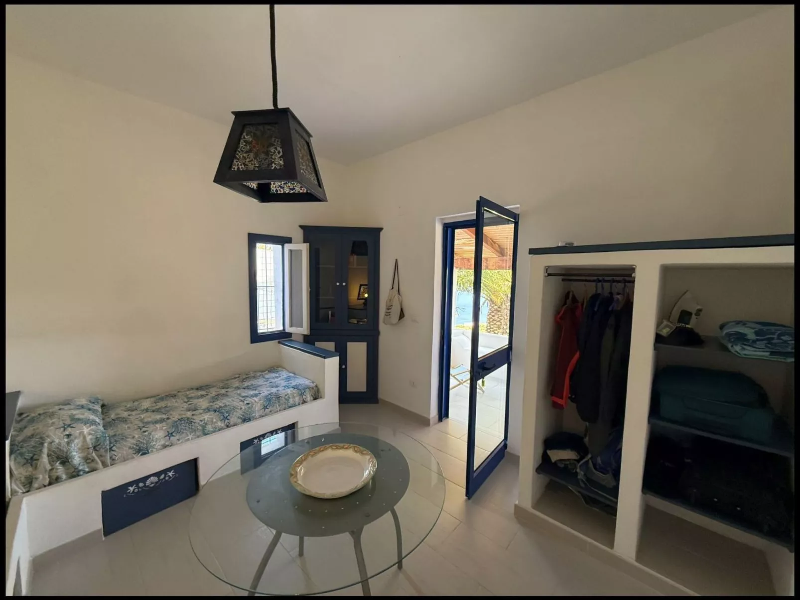 Villa in Panoramasprache, nur wenige Minuten vom Meer entfernt-Binnen