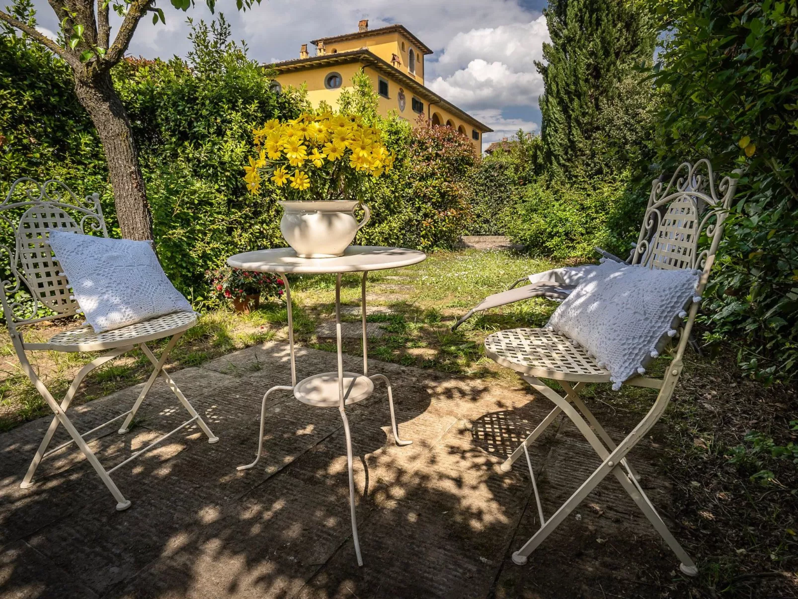 Zwei-Zimmer-Wohnung La Colombaia mit Garten