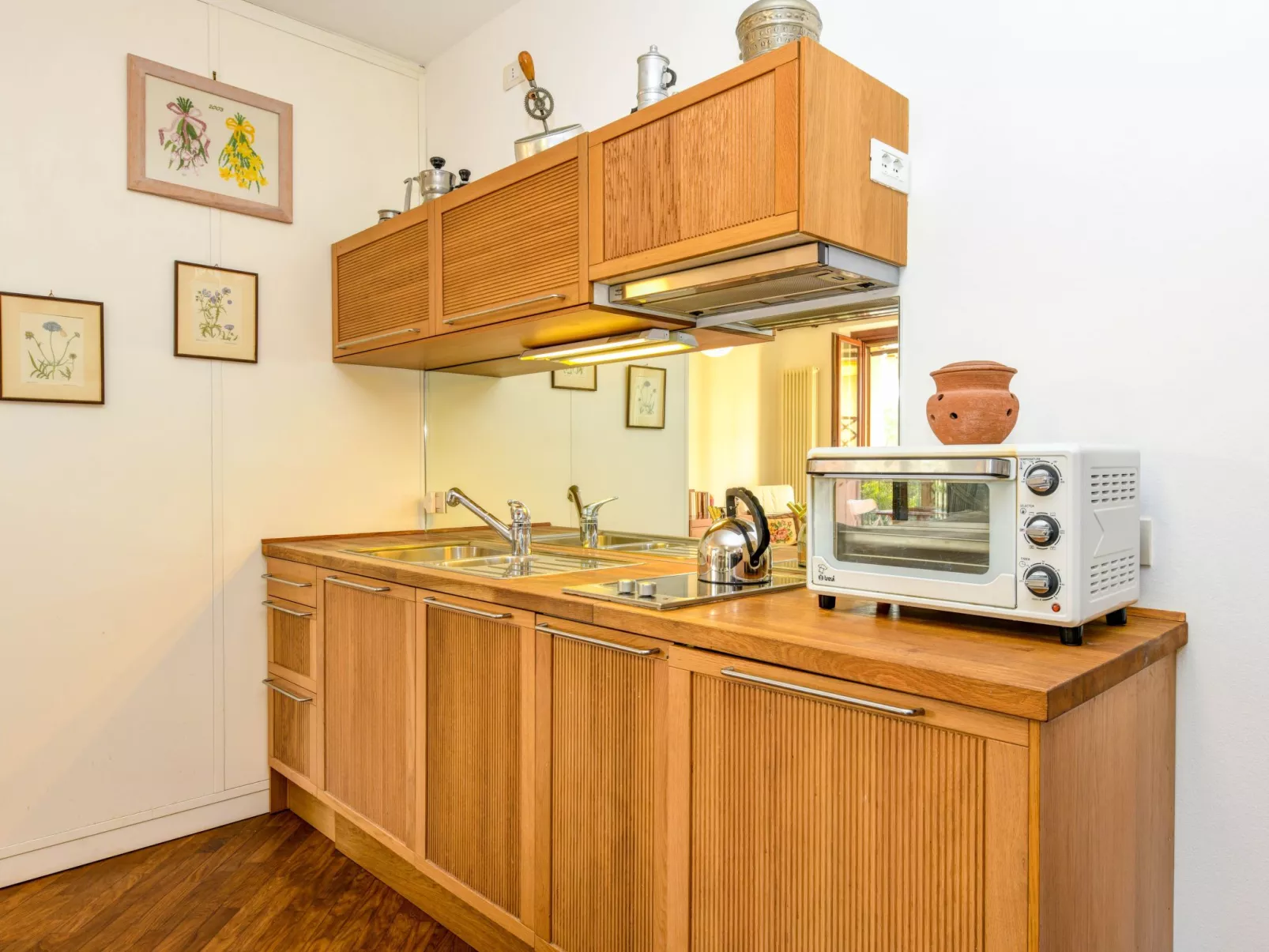 'Silvia2' mit privatem Balkon-Binnen